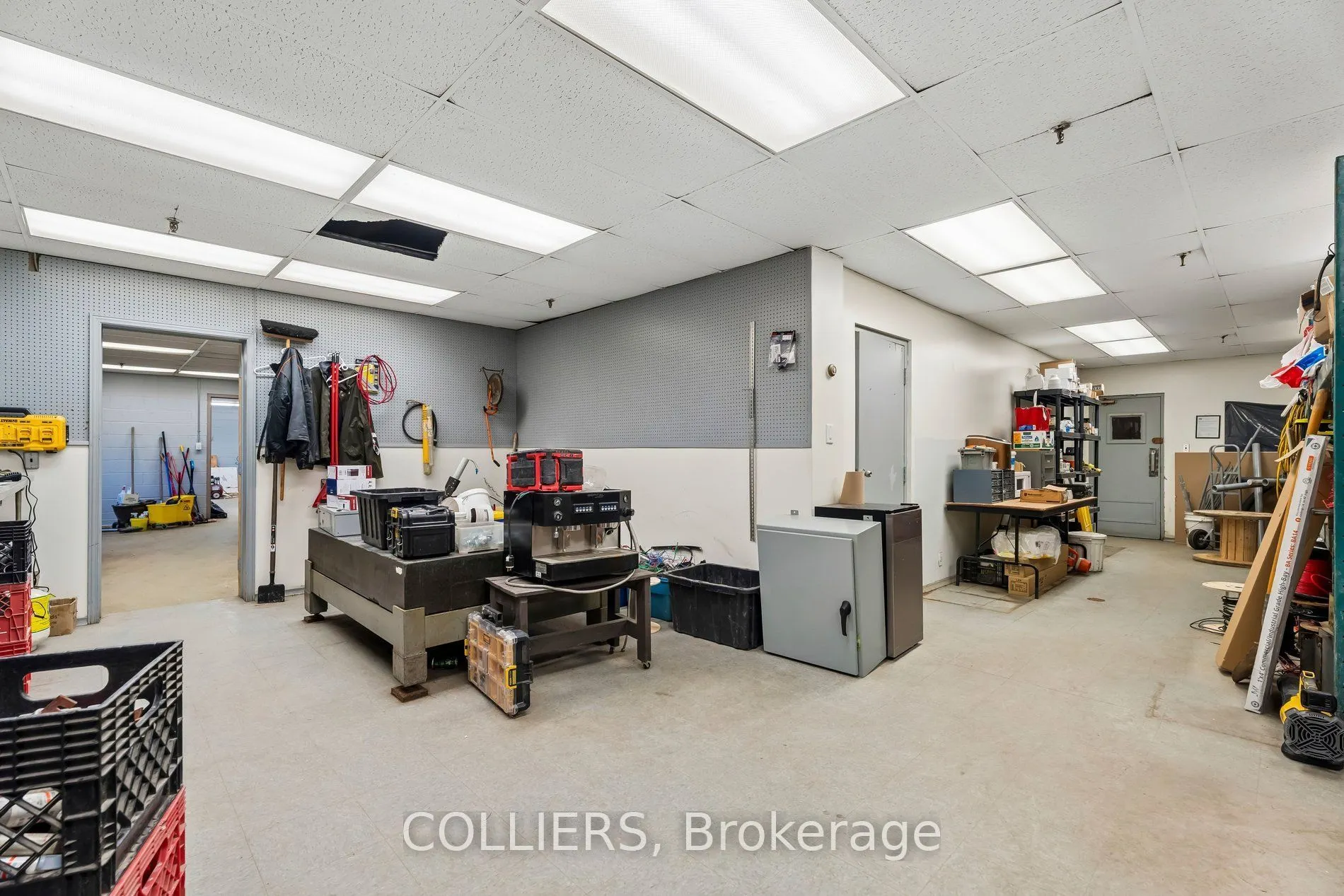 280 Victoria Street W