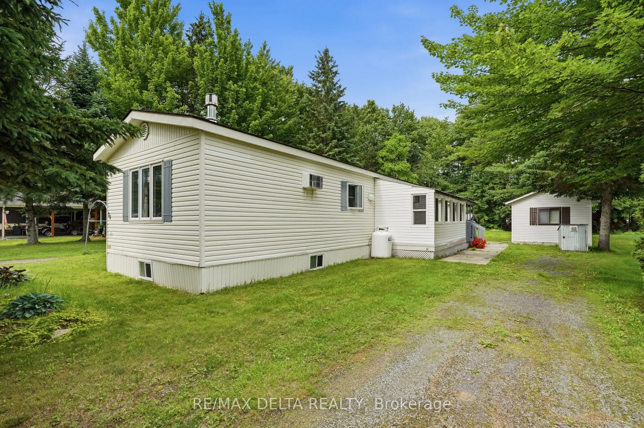 28-5279 County road 17 Highway