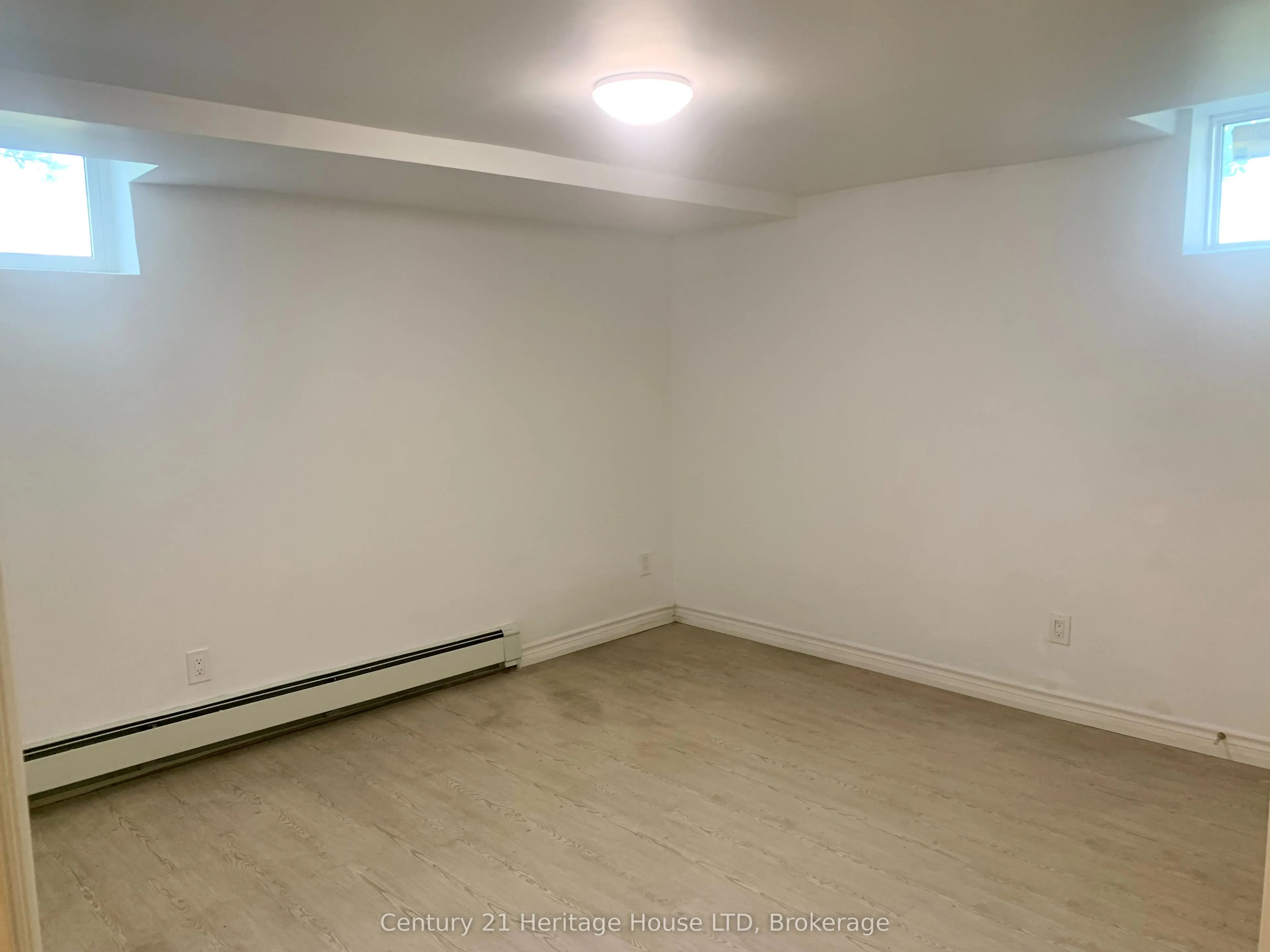 2 Foley Crescent