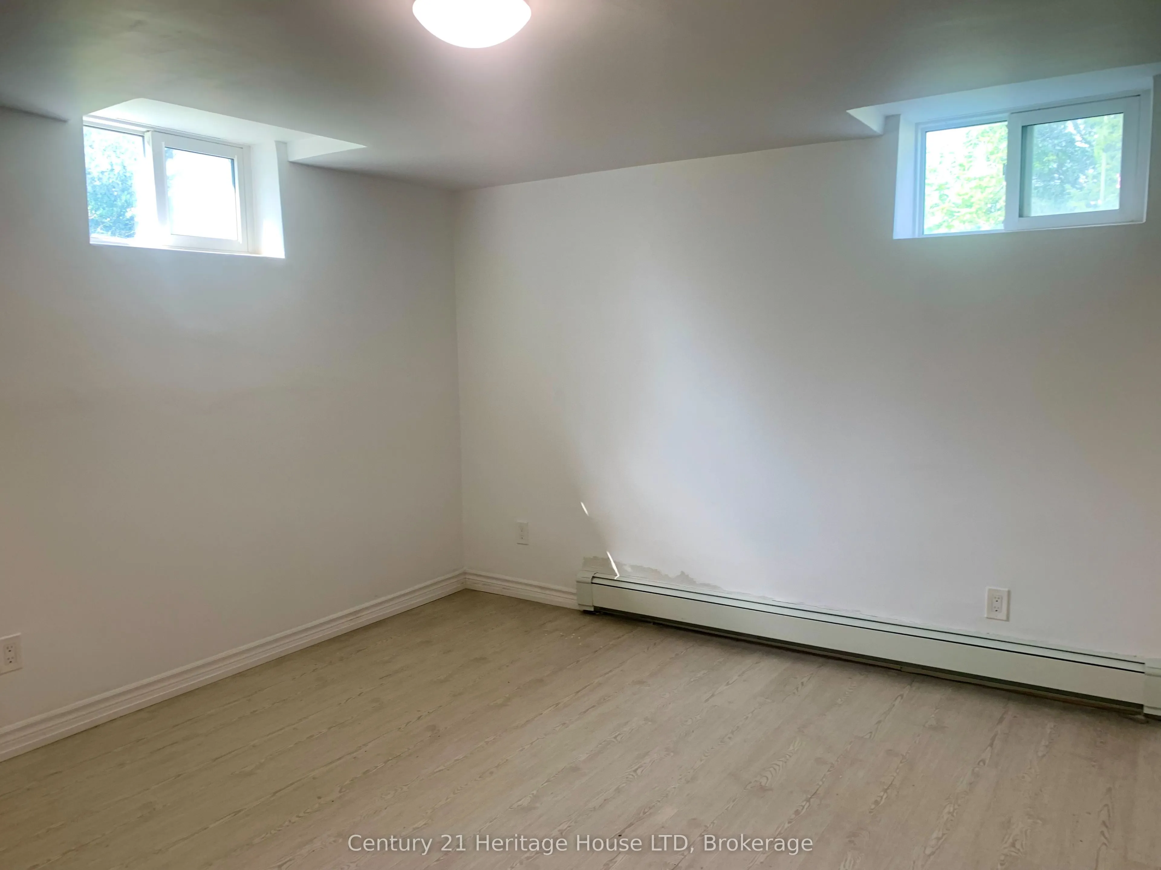 2 Foley Crescent