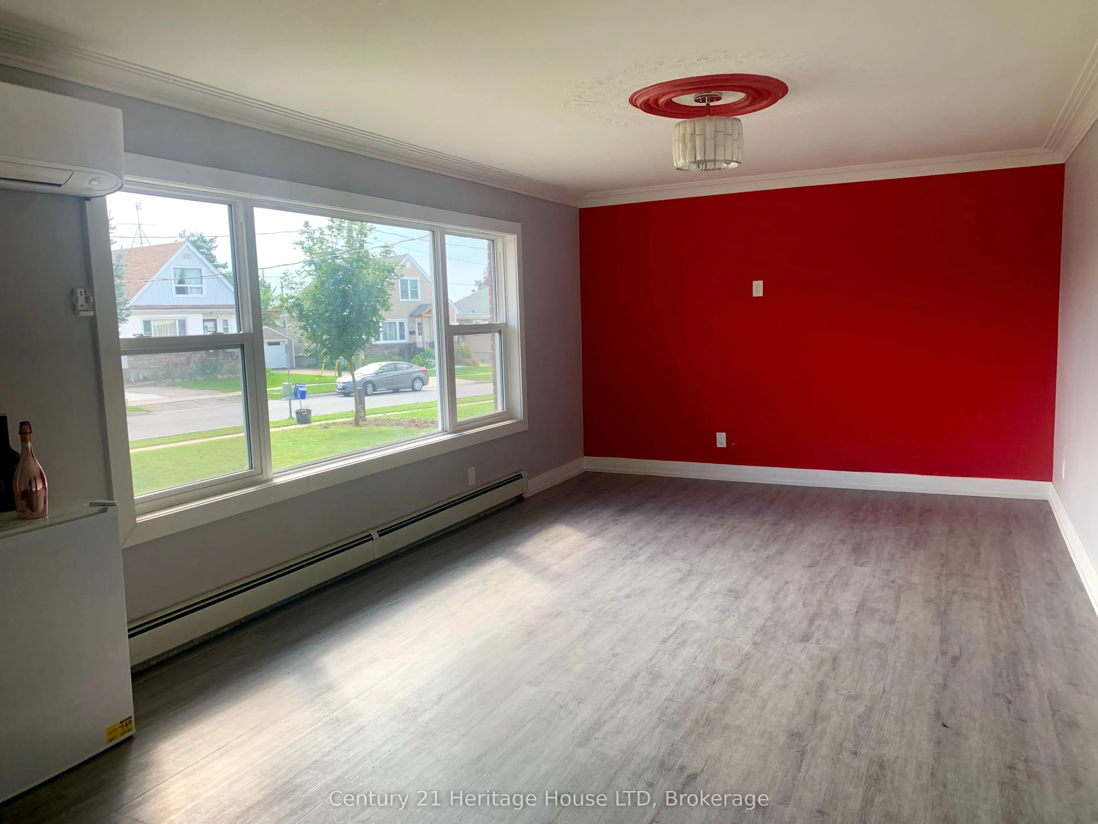 2 Foley Crescent
