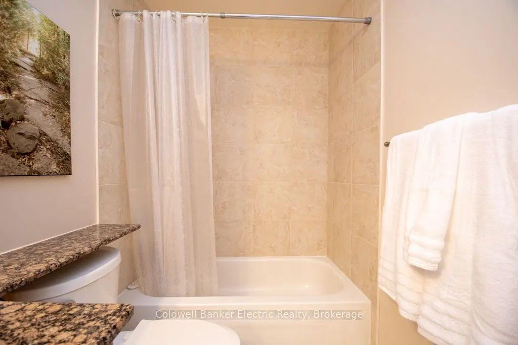 869 Clonsilla Avenue #212
