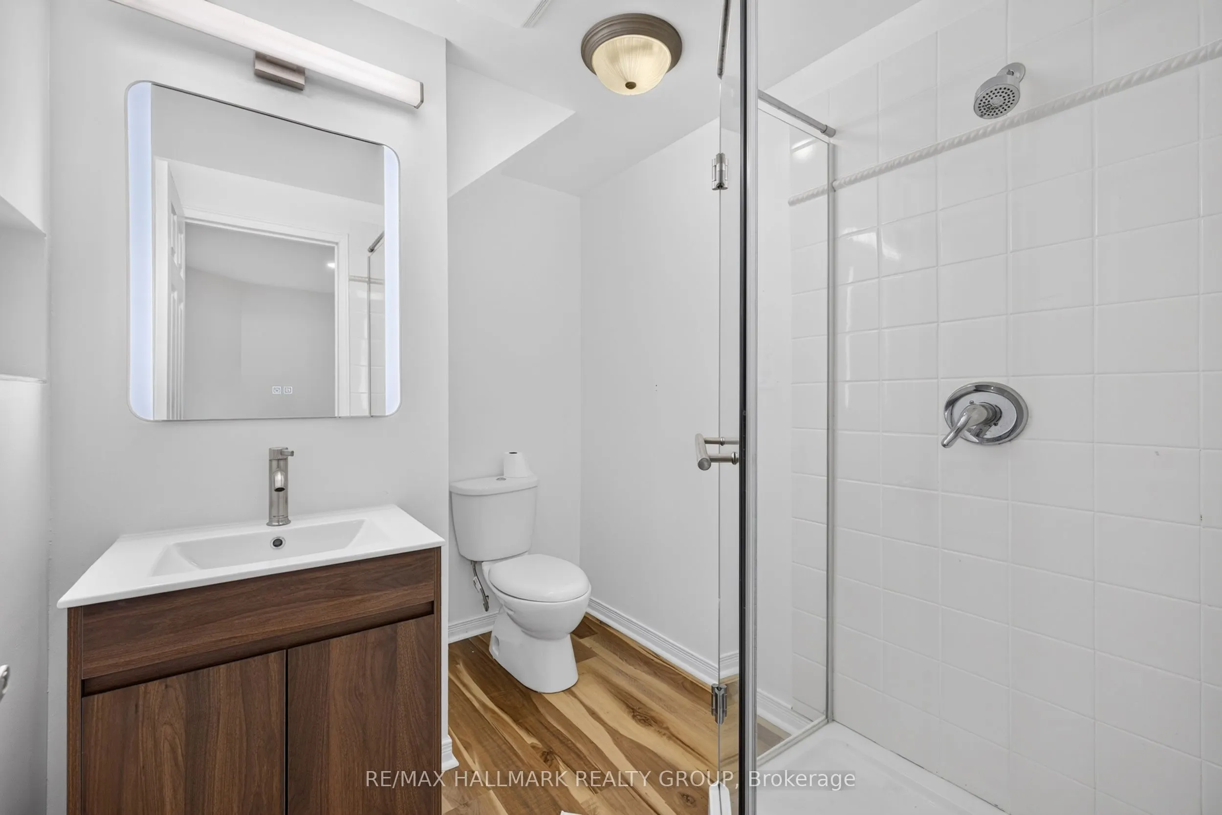 42 Glenrill Place S