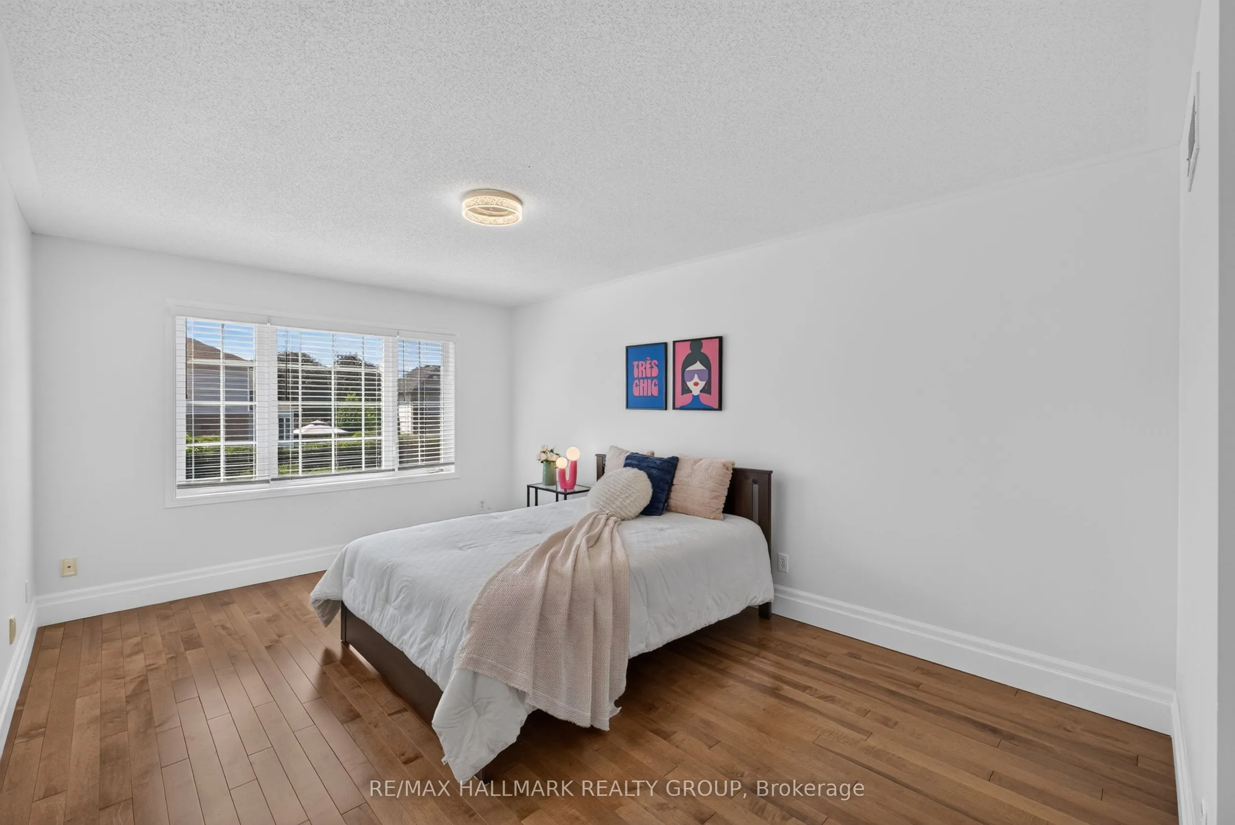 42 Glenrill Place S
