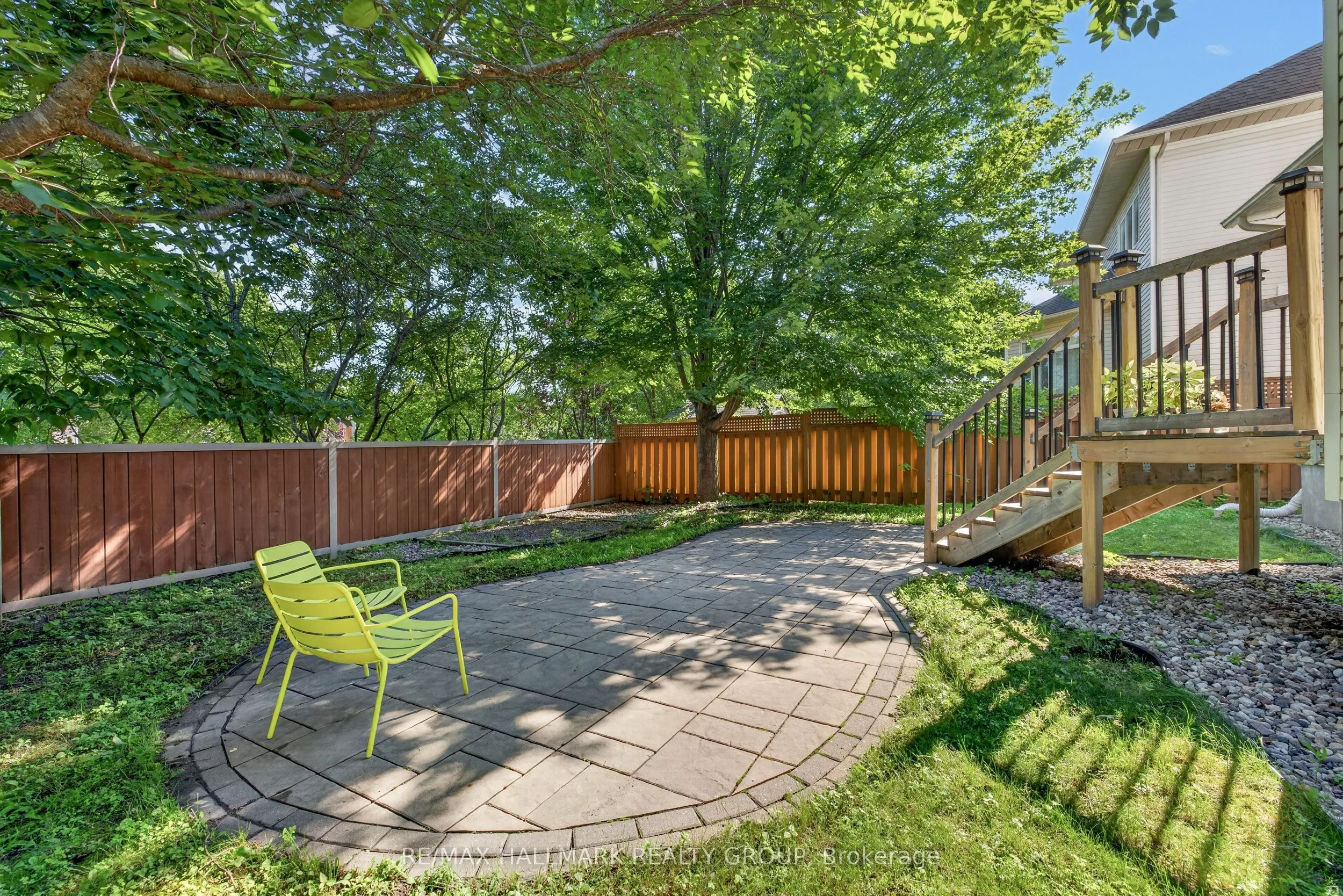 42 Glenrill Place S