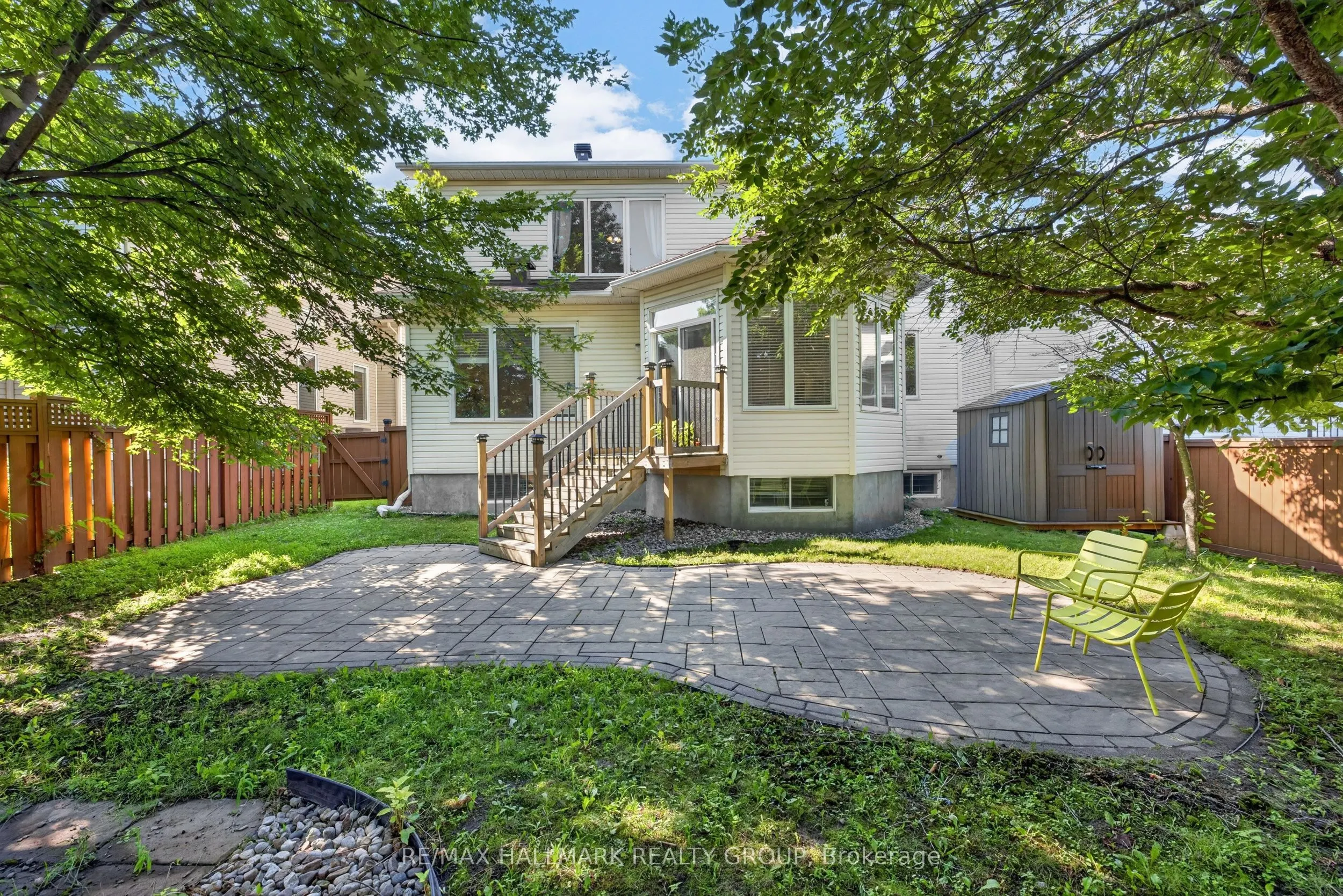 42 Glenrill Place S