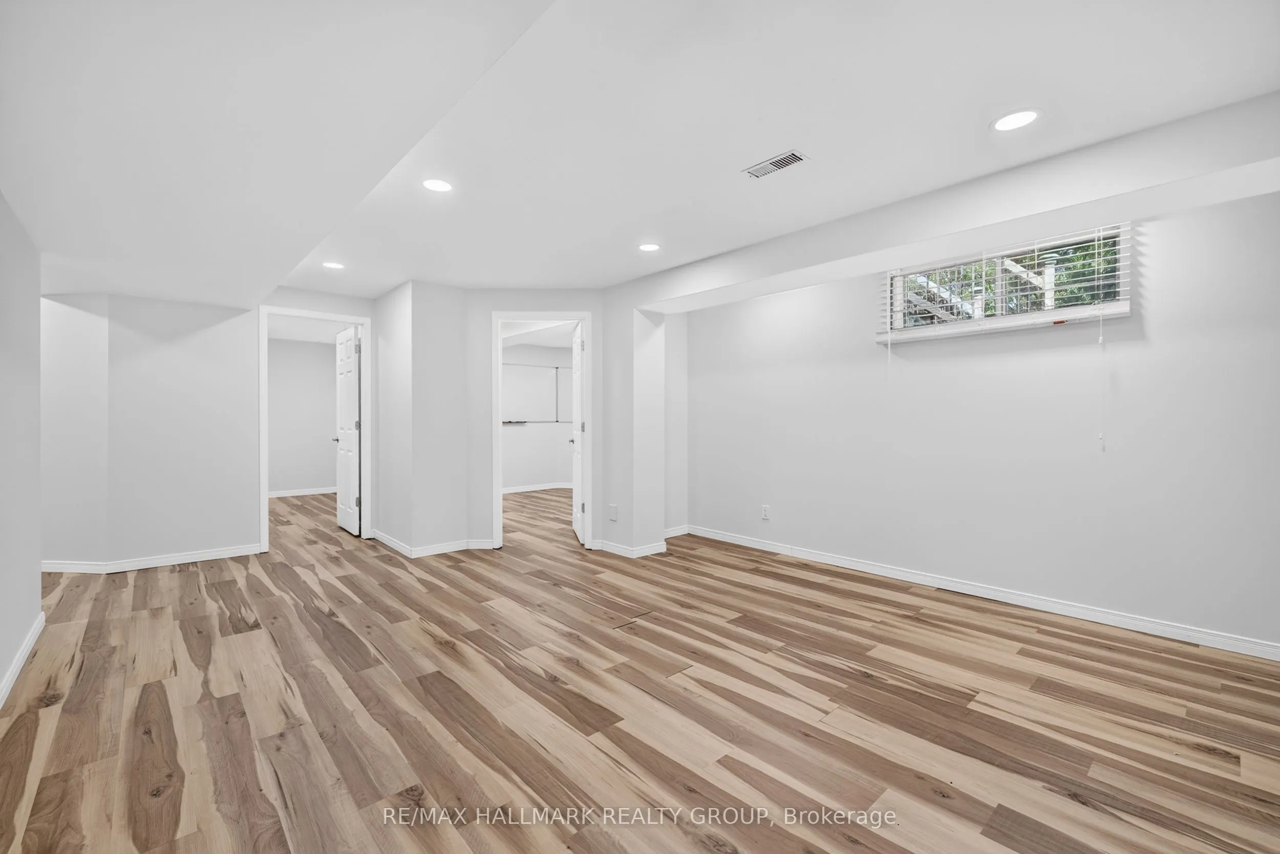 42 Glenrill Place S