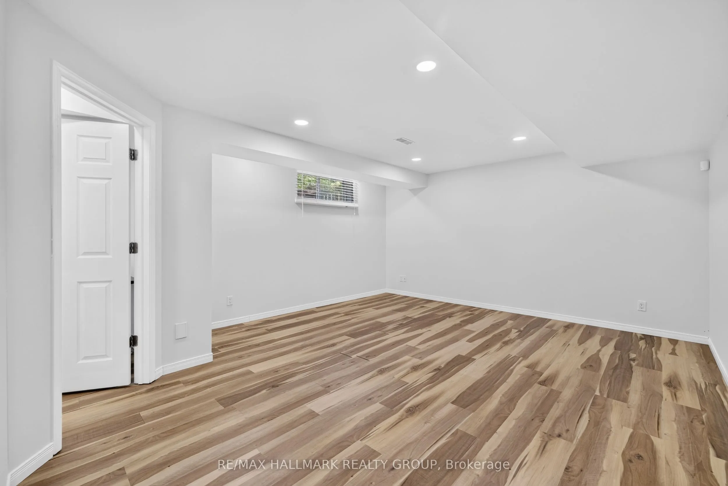 42 Glenrill Place S