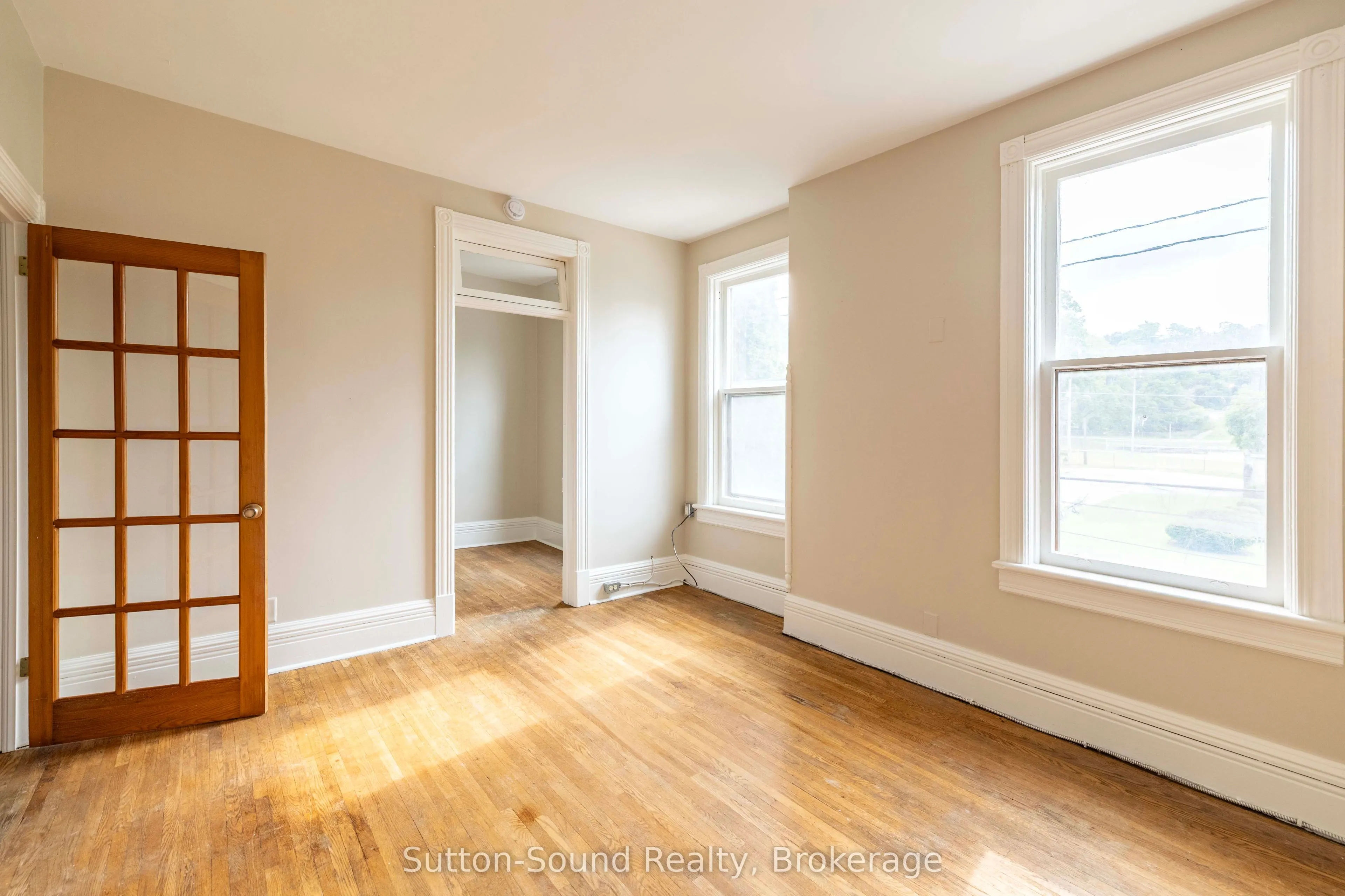 1100 4th Avenue E