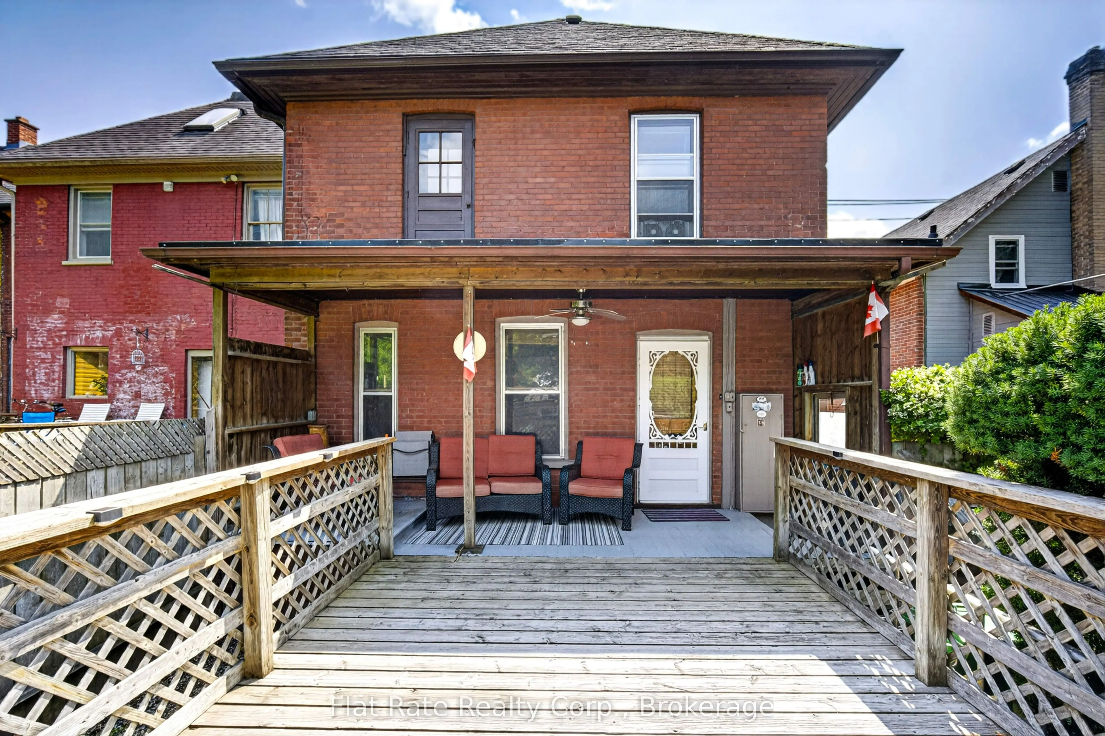 220 LONDON Street