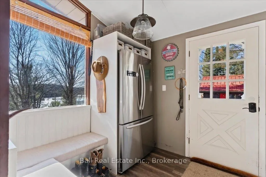 1046 Edith Crescent
