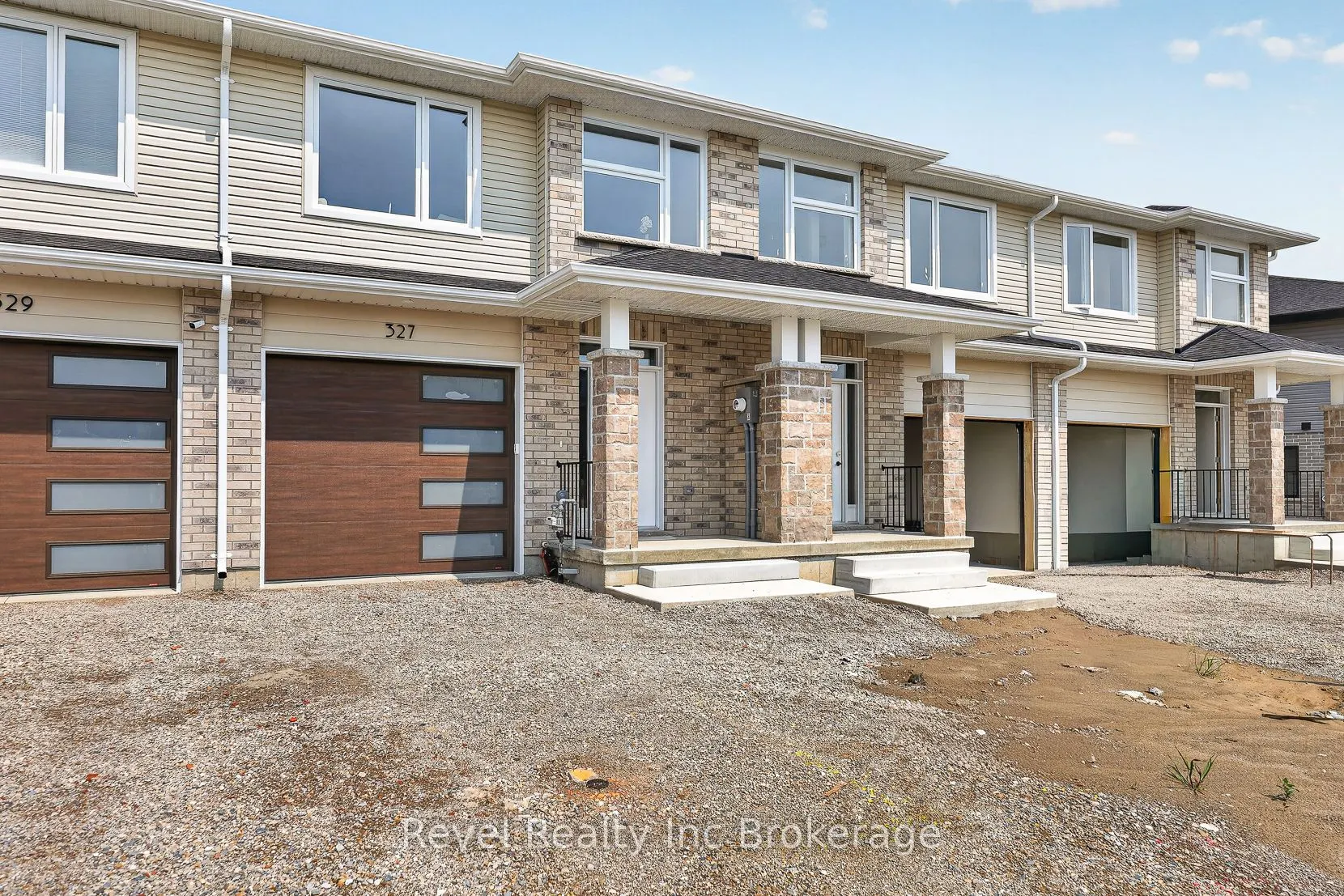 325 Kading Crescent