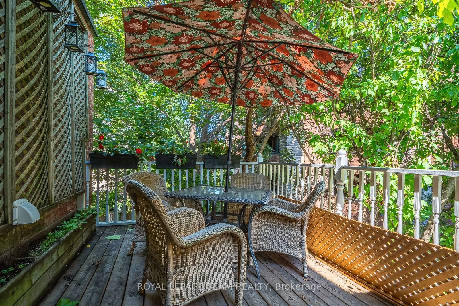 525 King Edward Avenue