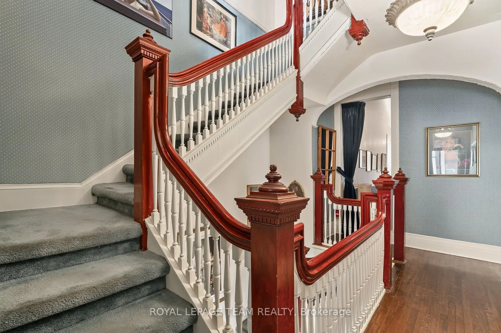 525 King Edward Avenue