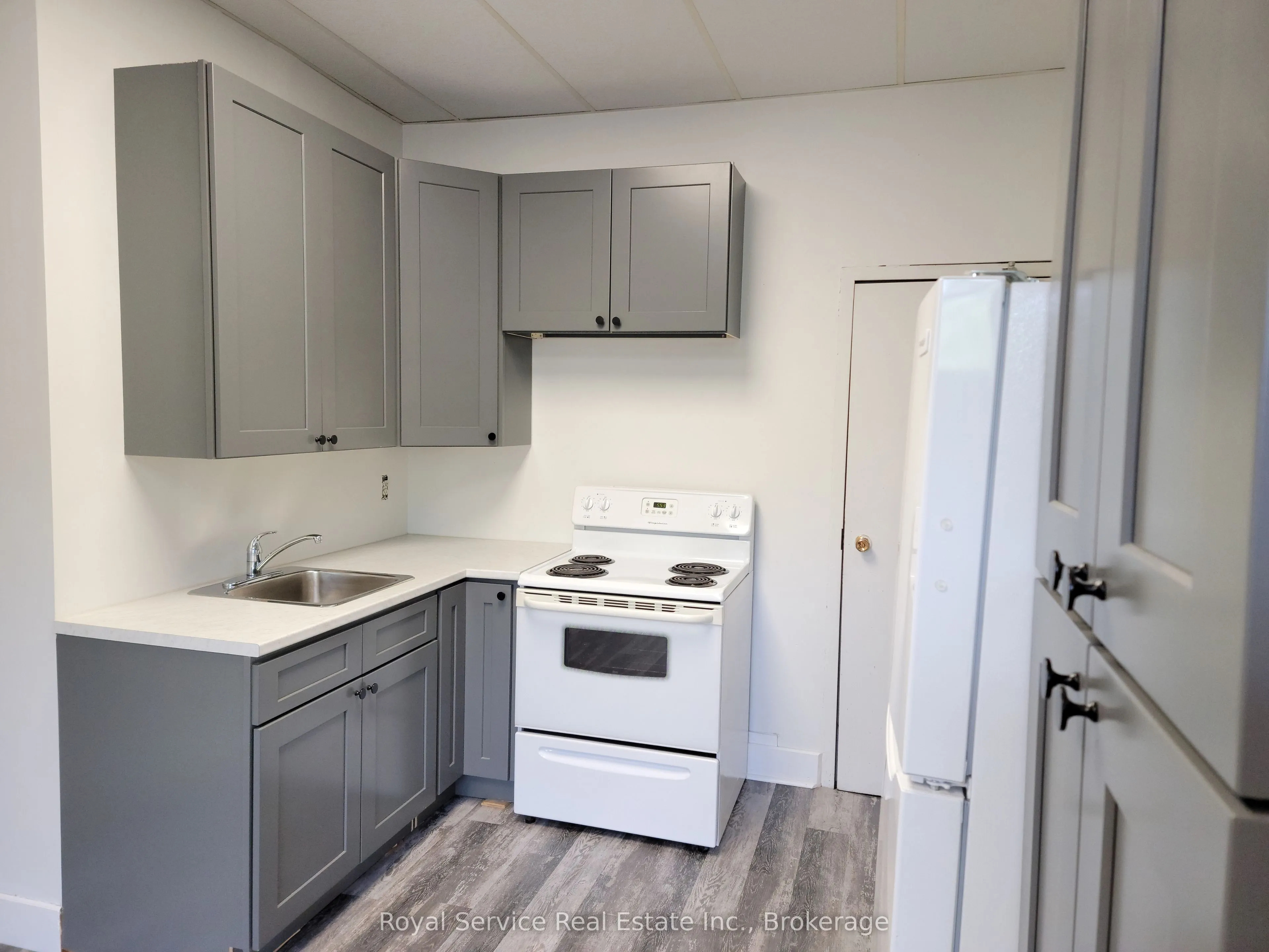 18 Walton Street ##2