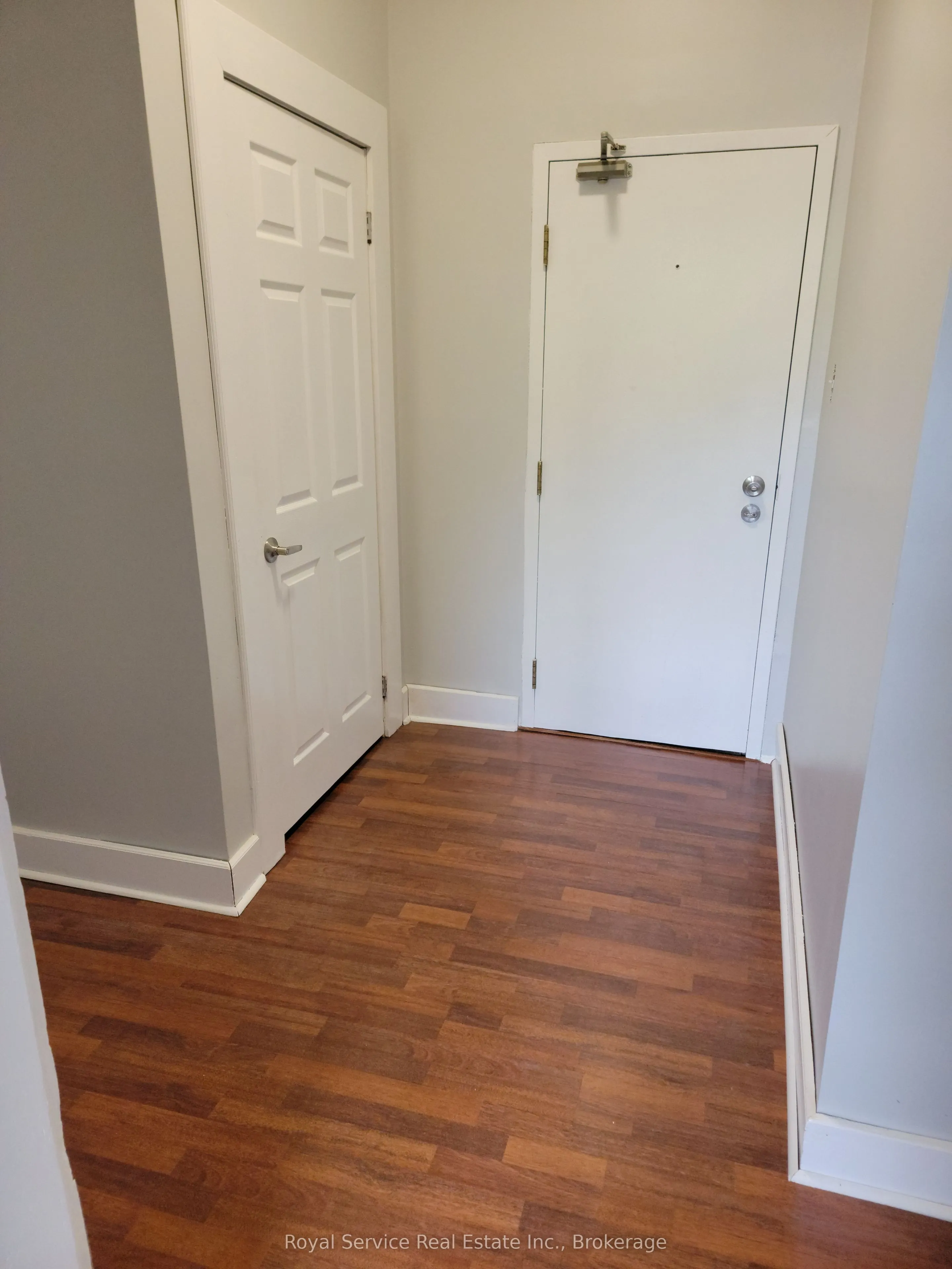 18 Walton Street ##2