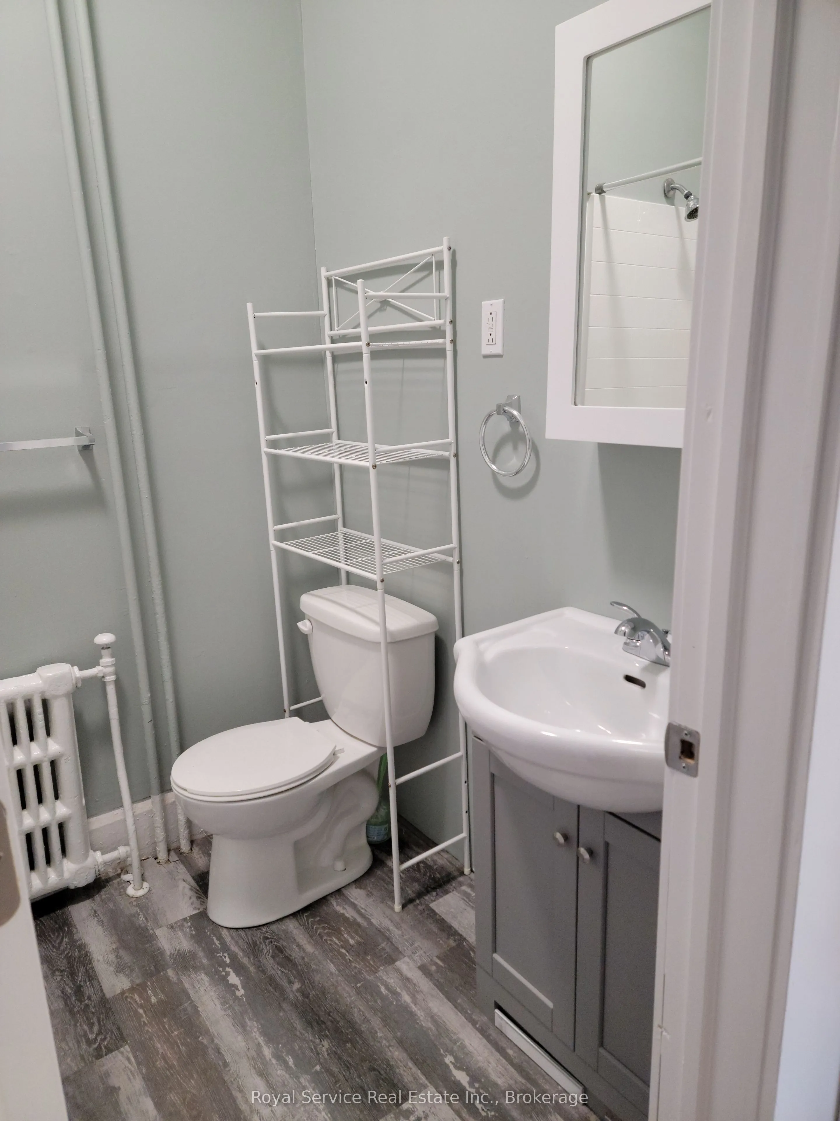 18 Walton Street ##2