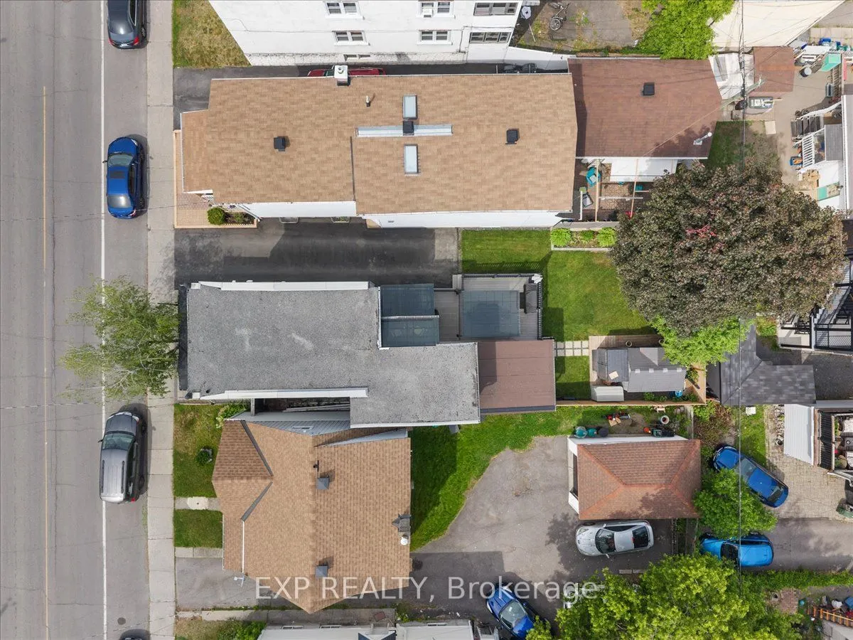 185 Deschamps Avenue