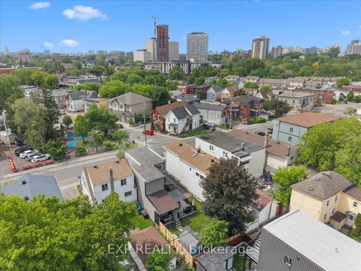 185 Deschamps Avenue