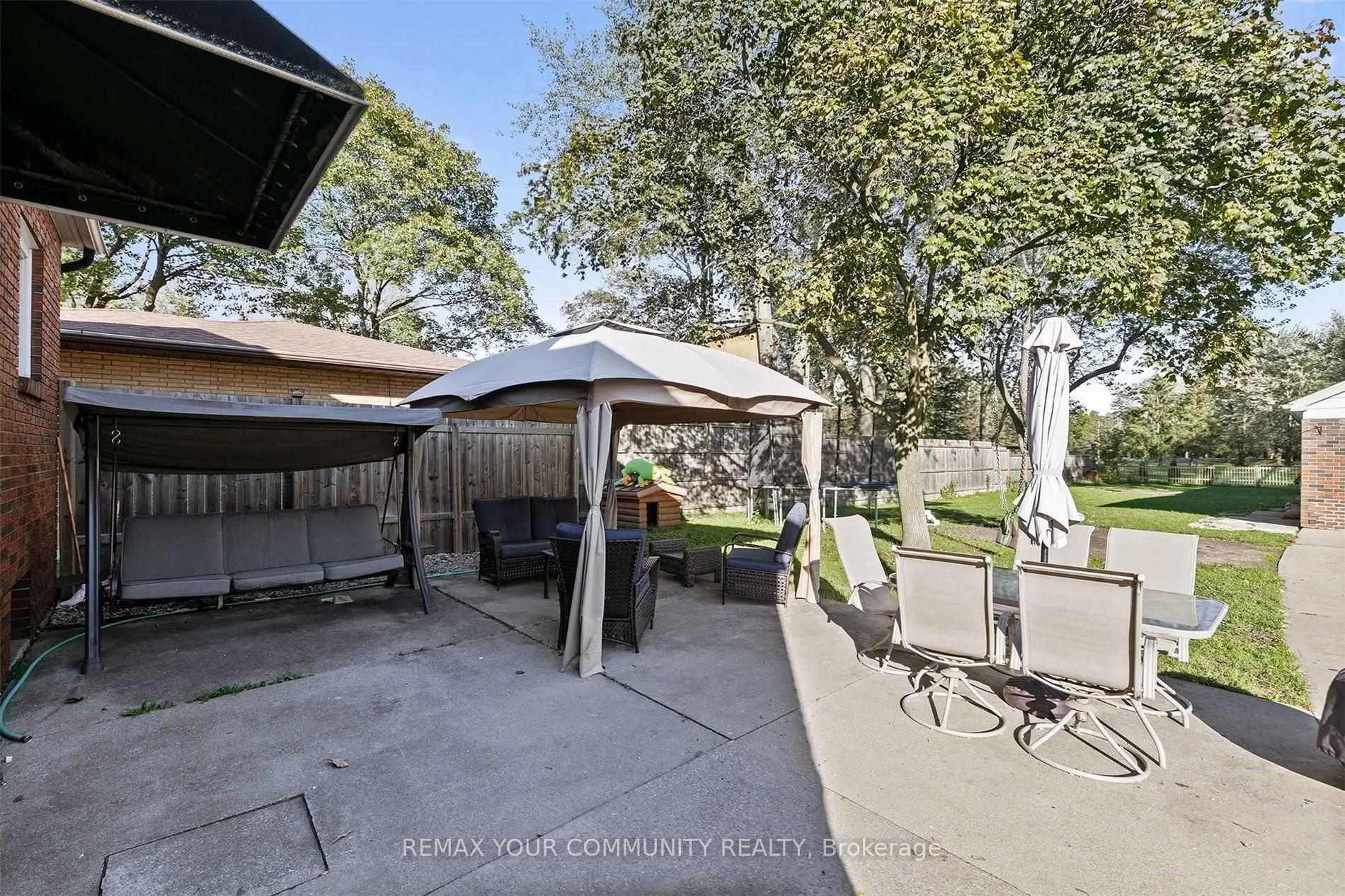 4276 Howard Avenue