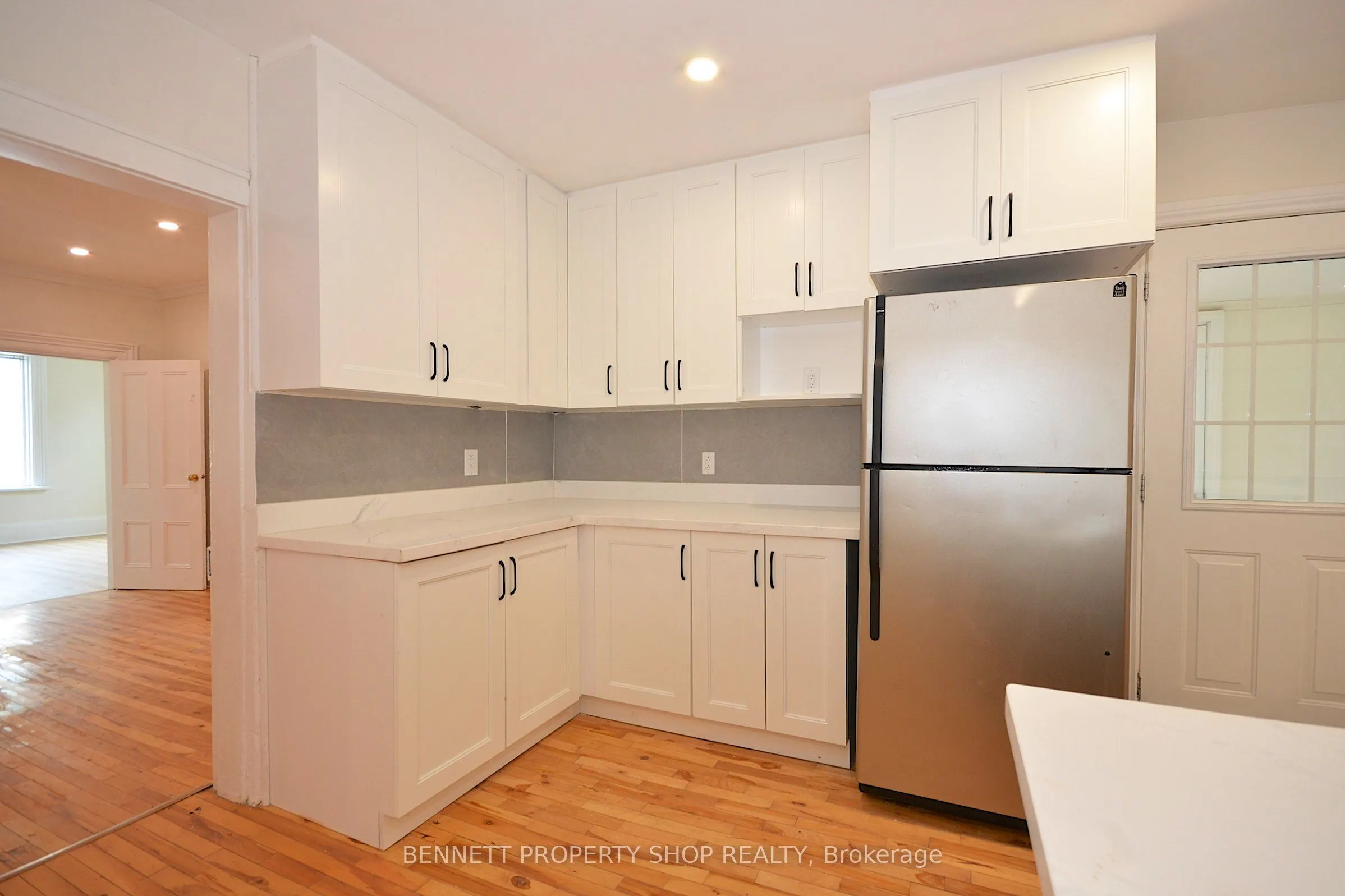 15 Daniel Street N