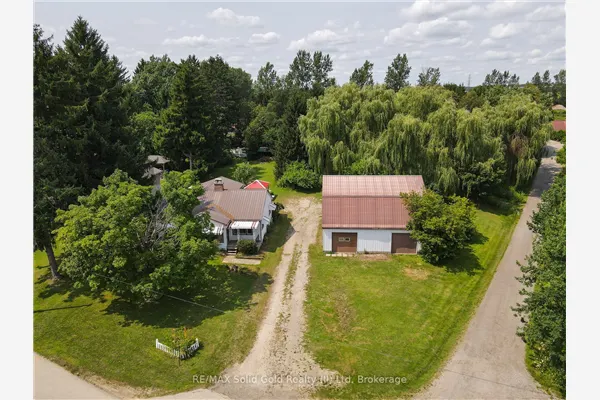 1310 Snyders Road E
