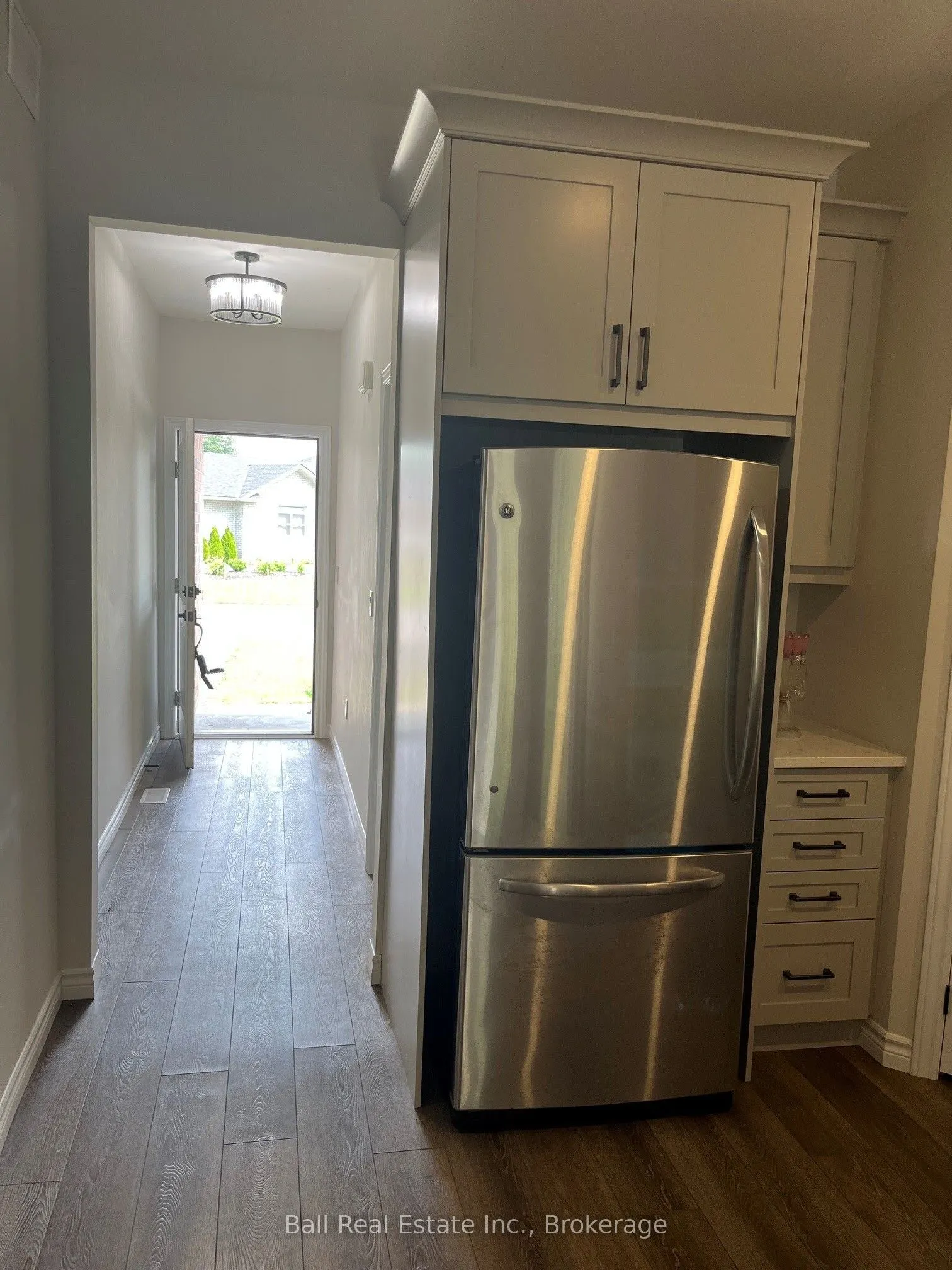 13 Carrick Street S
