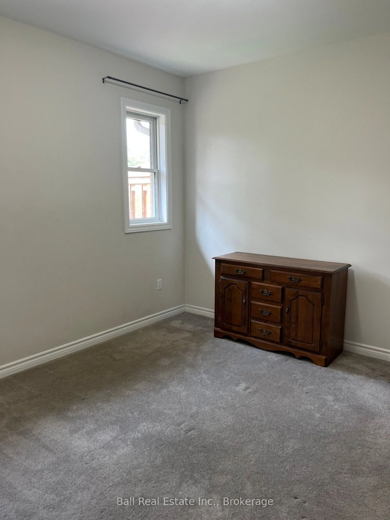13 Carrick Street S