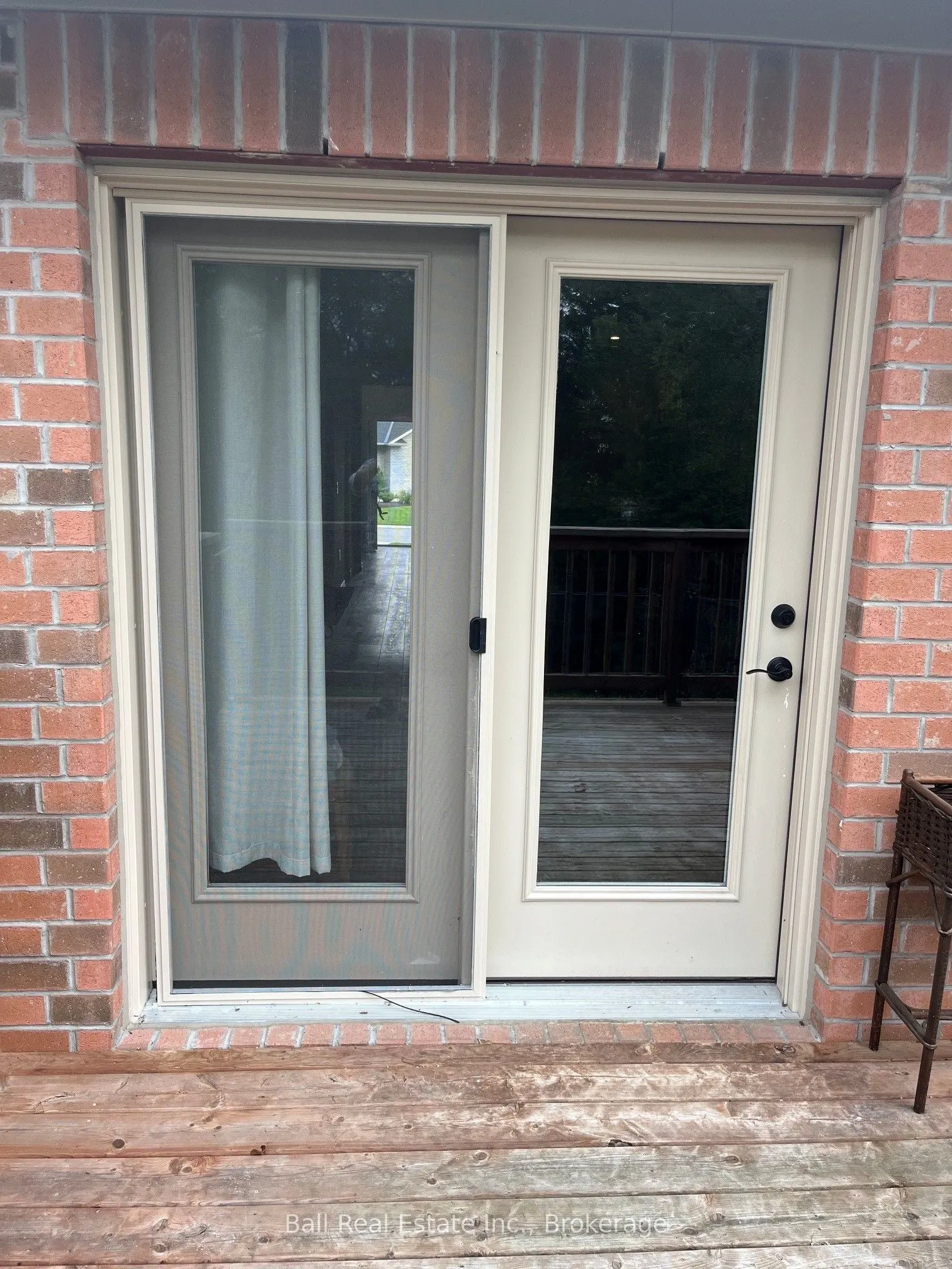 13 Carrick Street S
