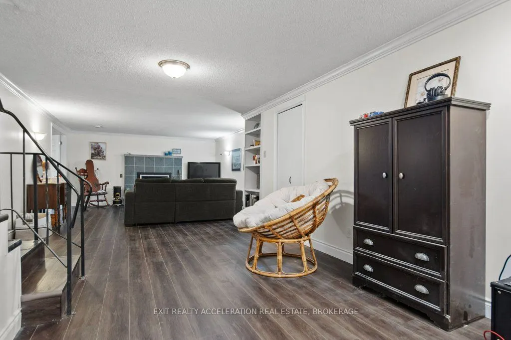 28 Southcrest Drive