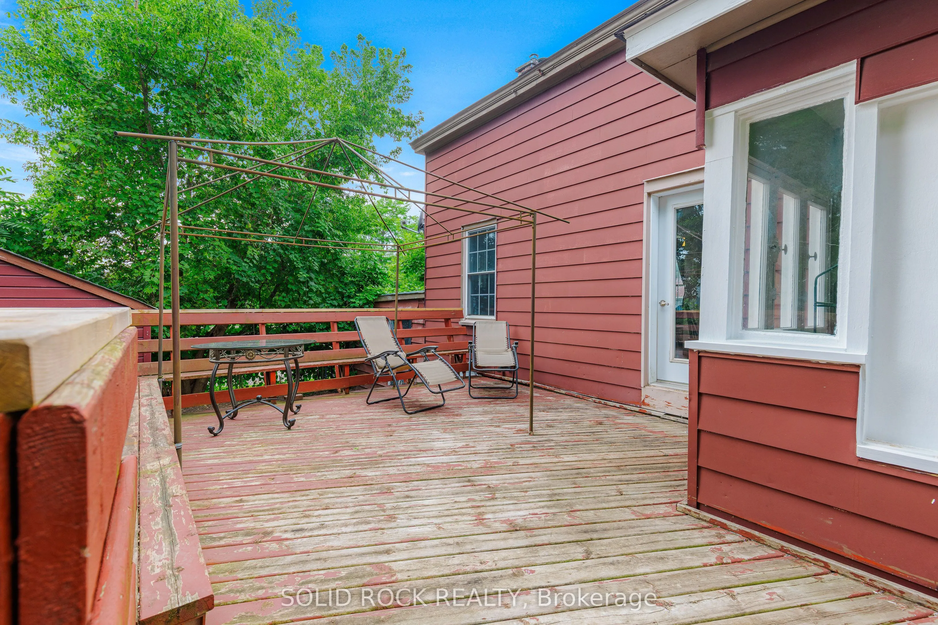 333 James Street E