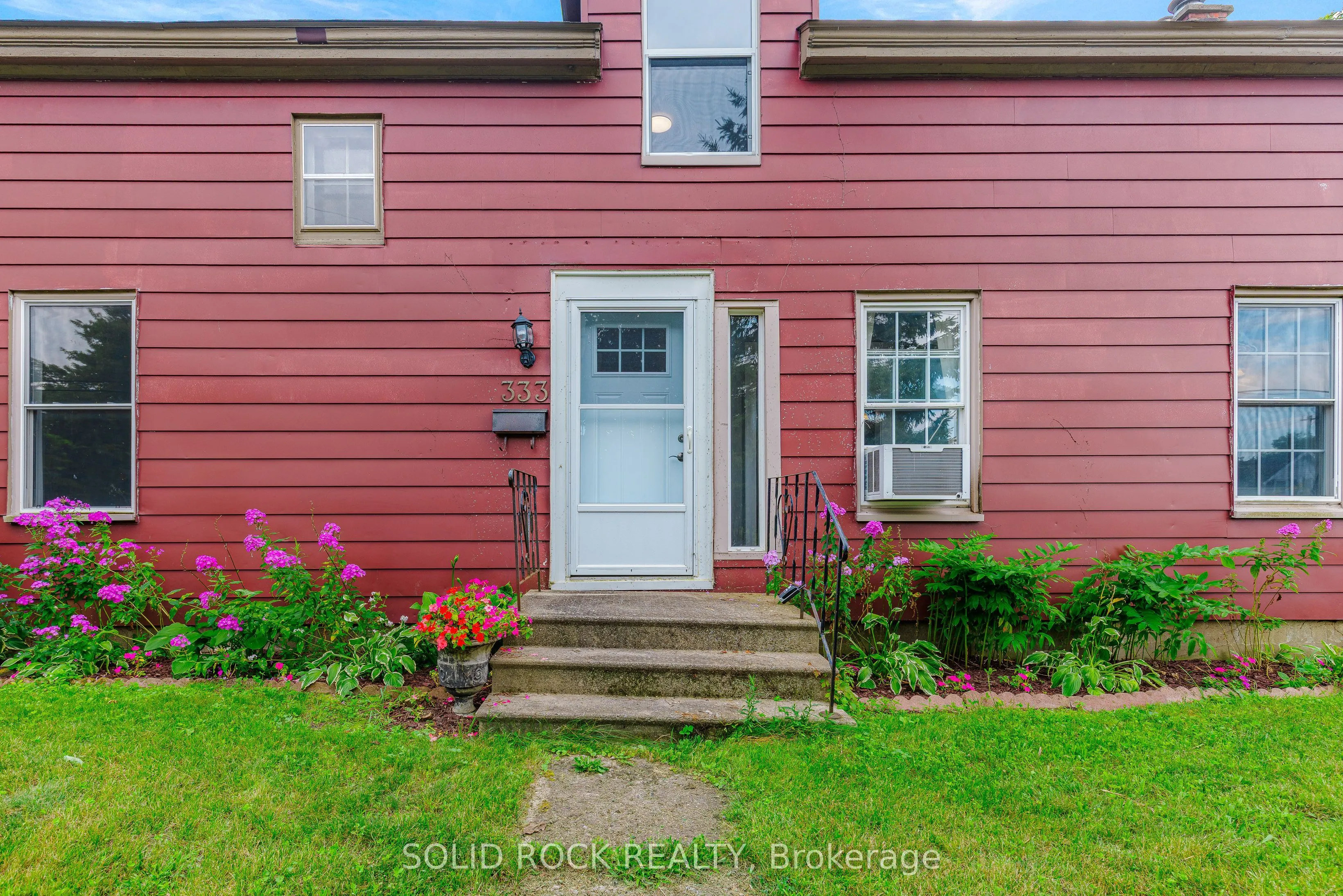 333 James Street E