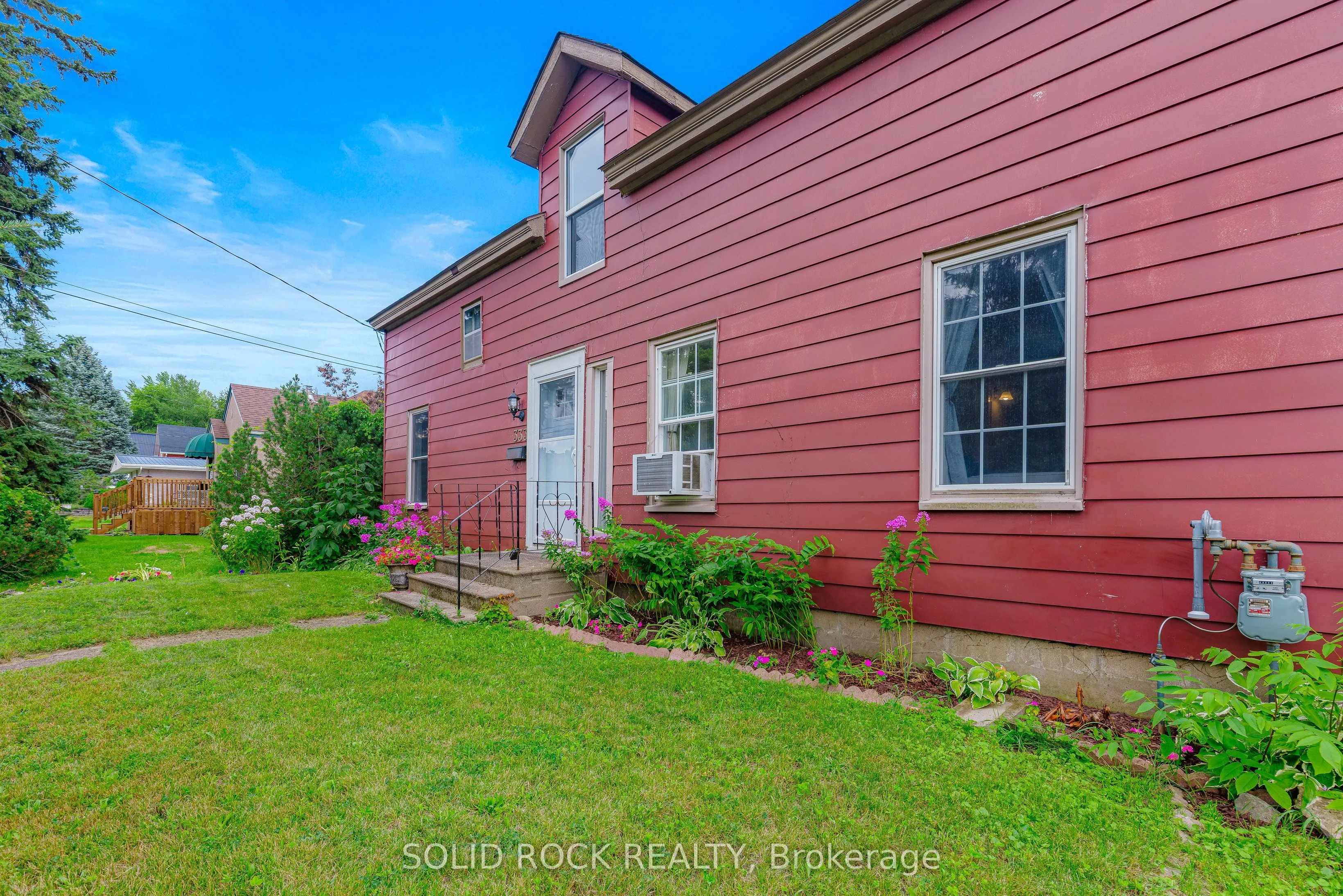 333 James Street E