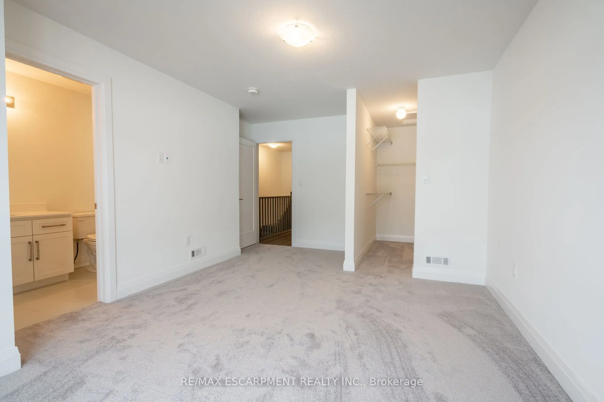 16 CLEAR VALLEY Lane