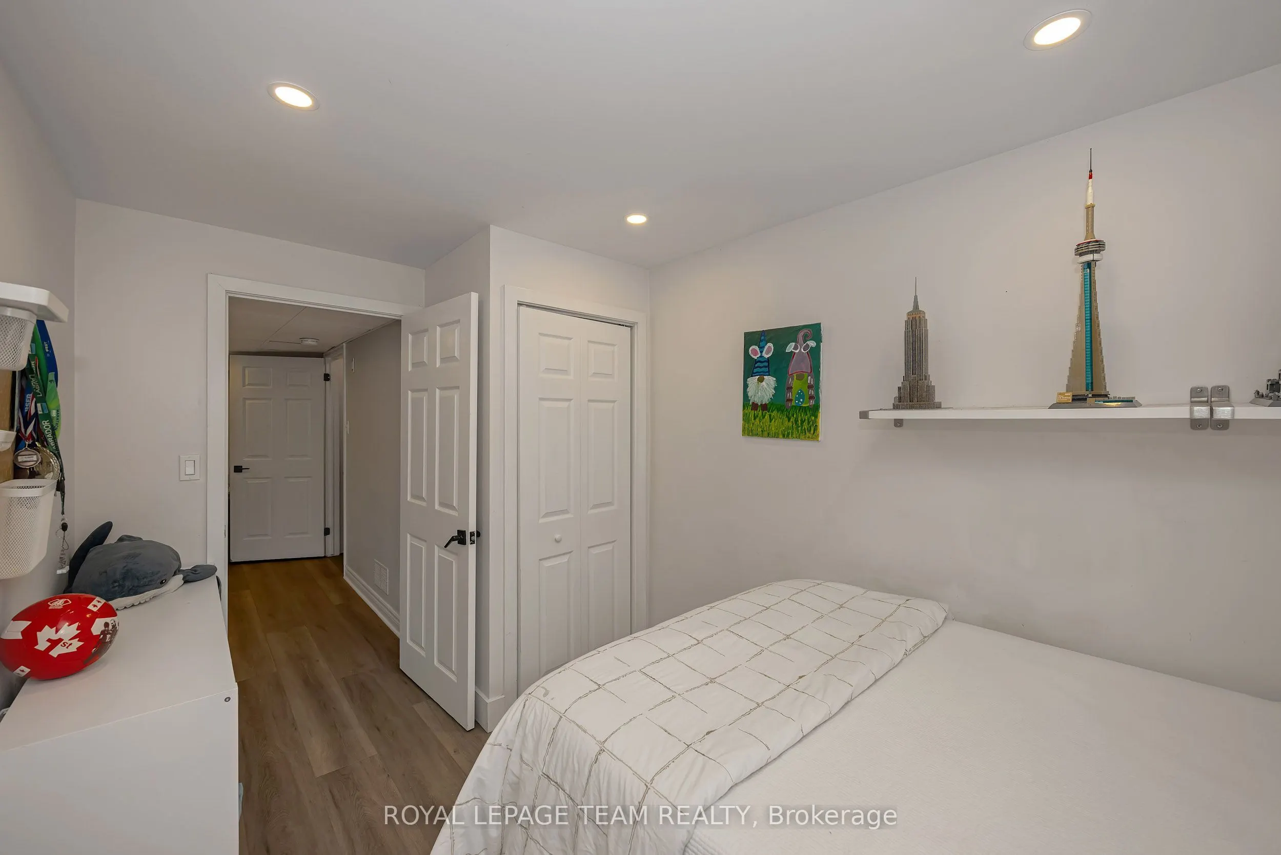 583 Tweedsmuir Avenue #9