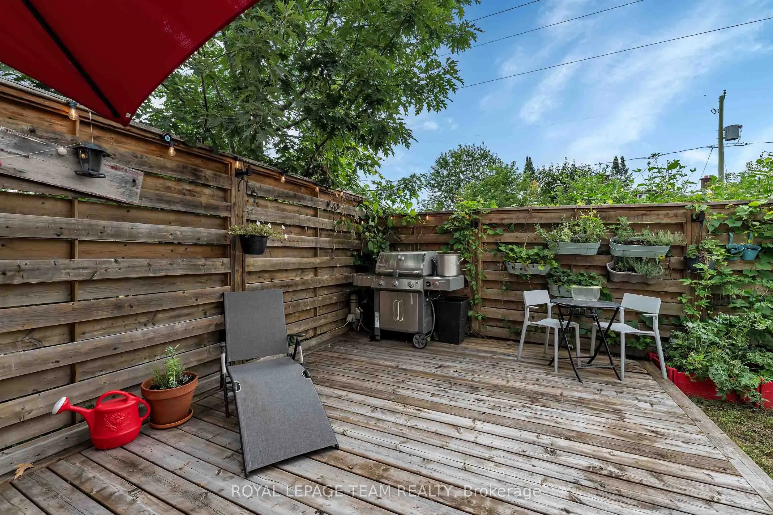 583 Tweedsmuir Avenue #9