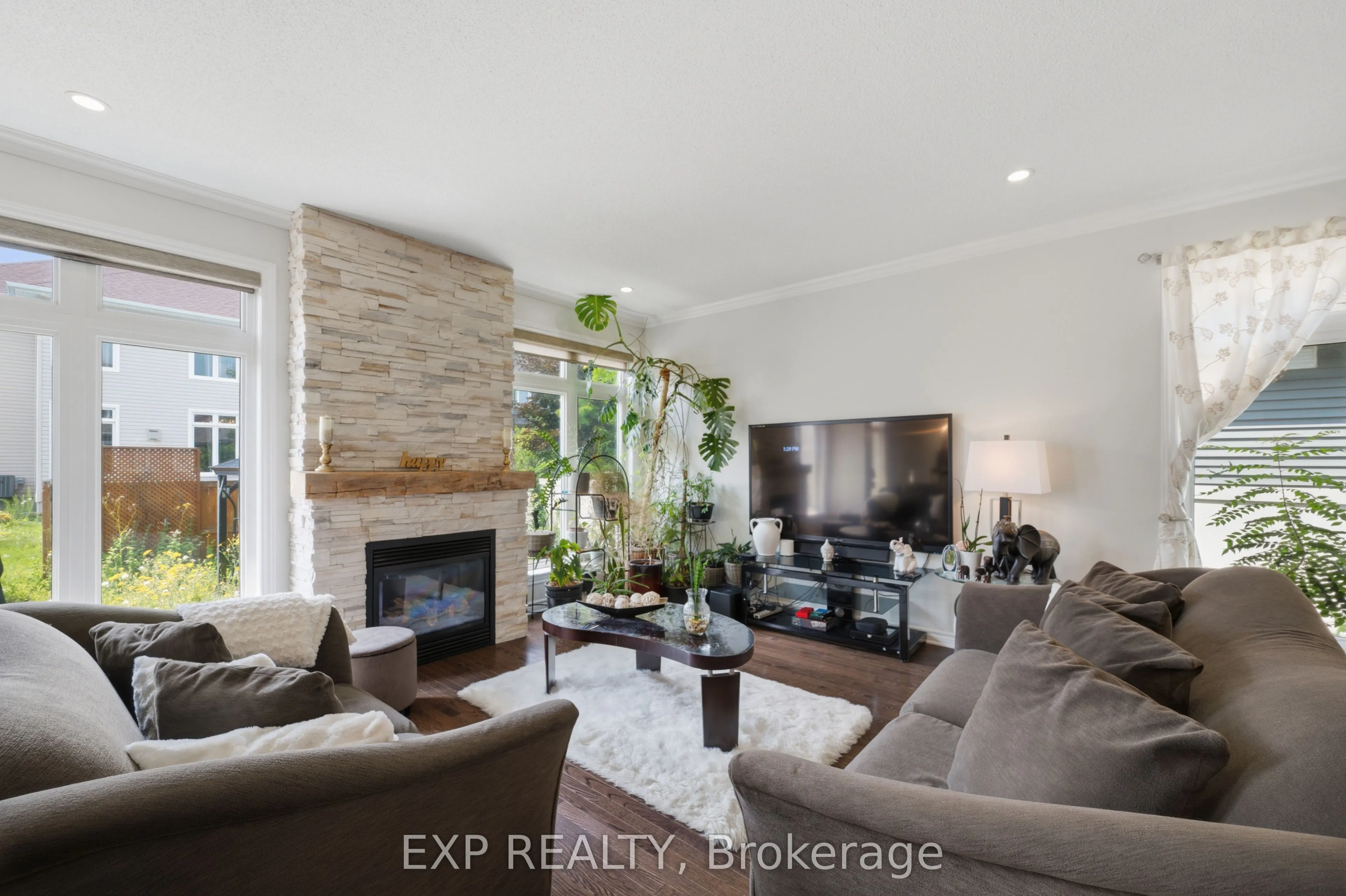 273 Gracewood Crescent
