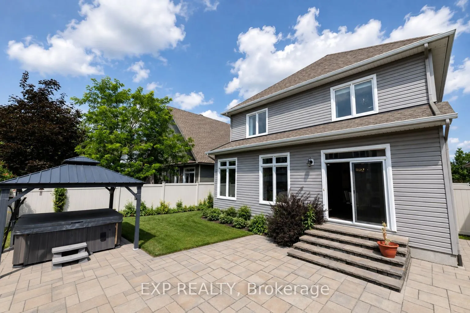 273 Gracewood Crescent