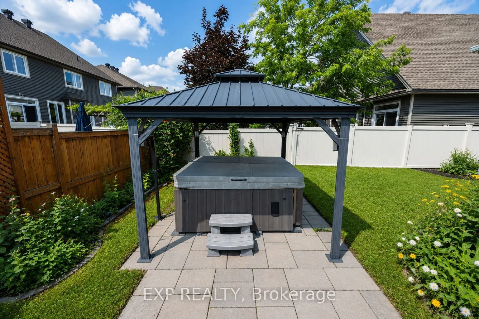 273 Gracewood Crescent