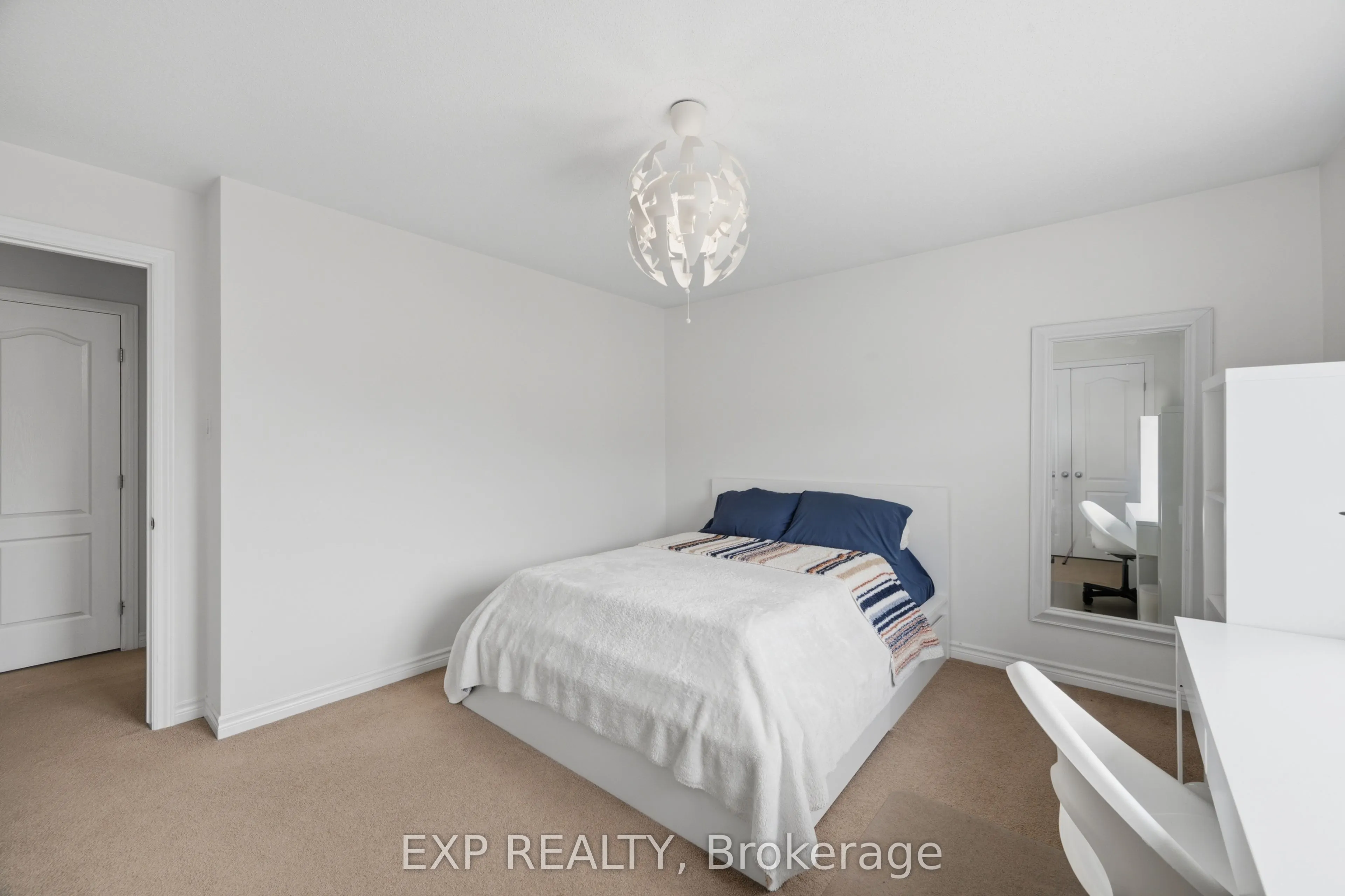 273 Gracewood Crescent
