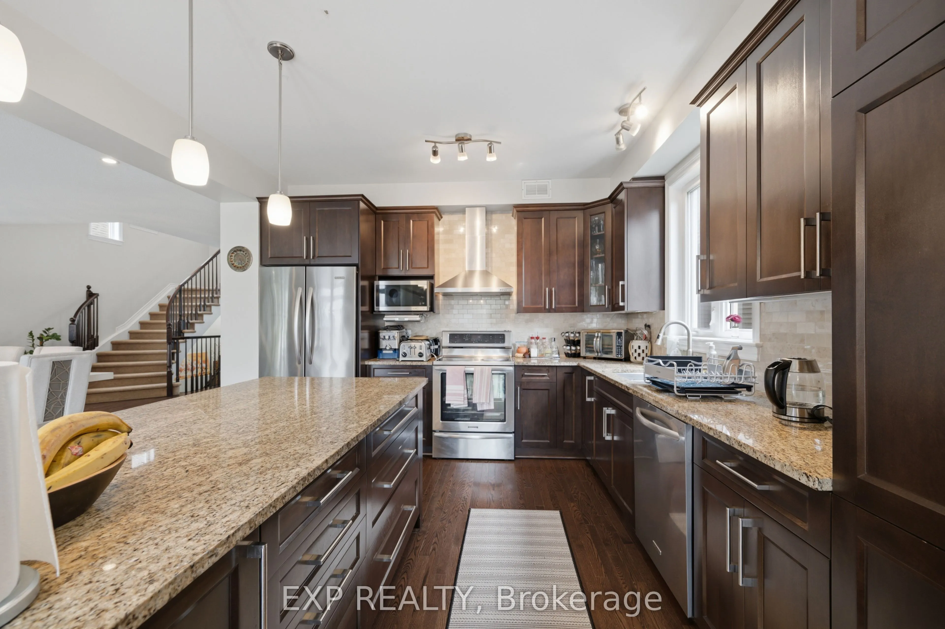 273 Gracewood Crescent