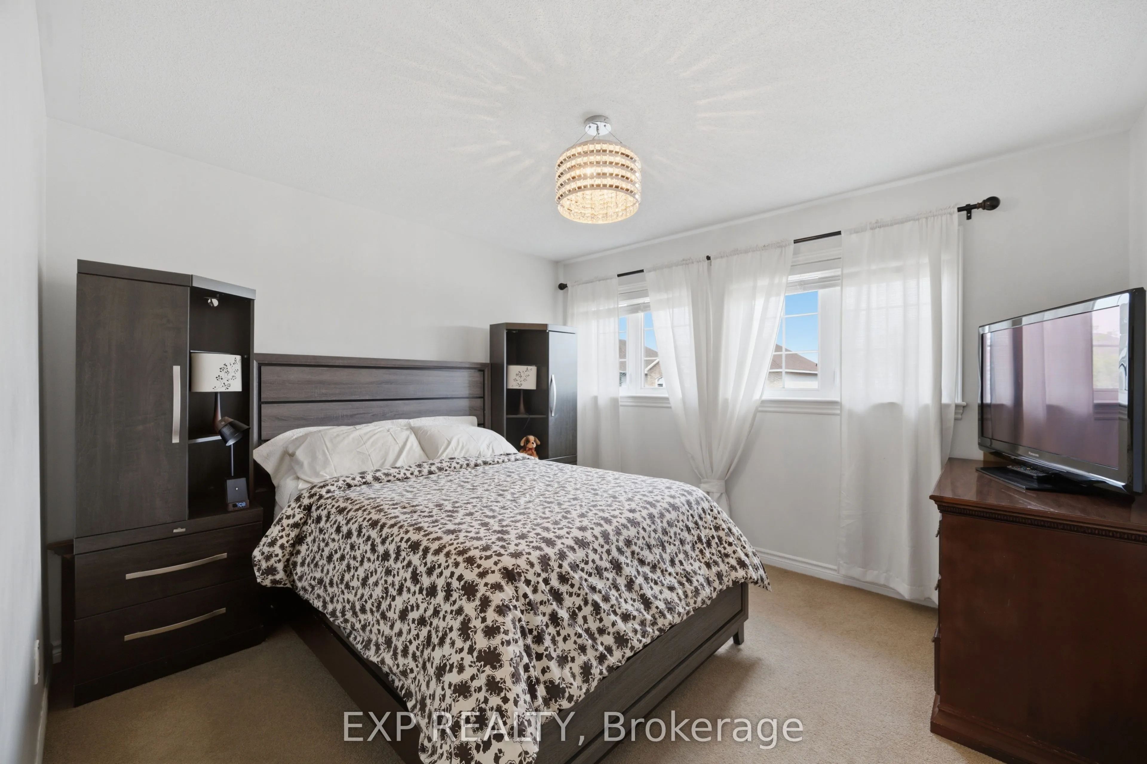 273 Gracewood Crescent