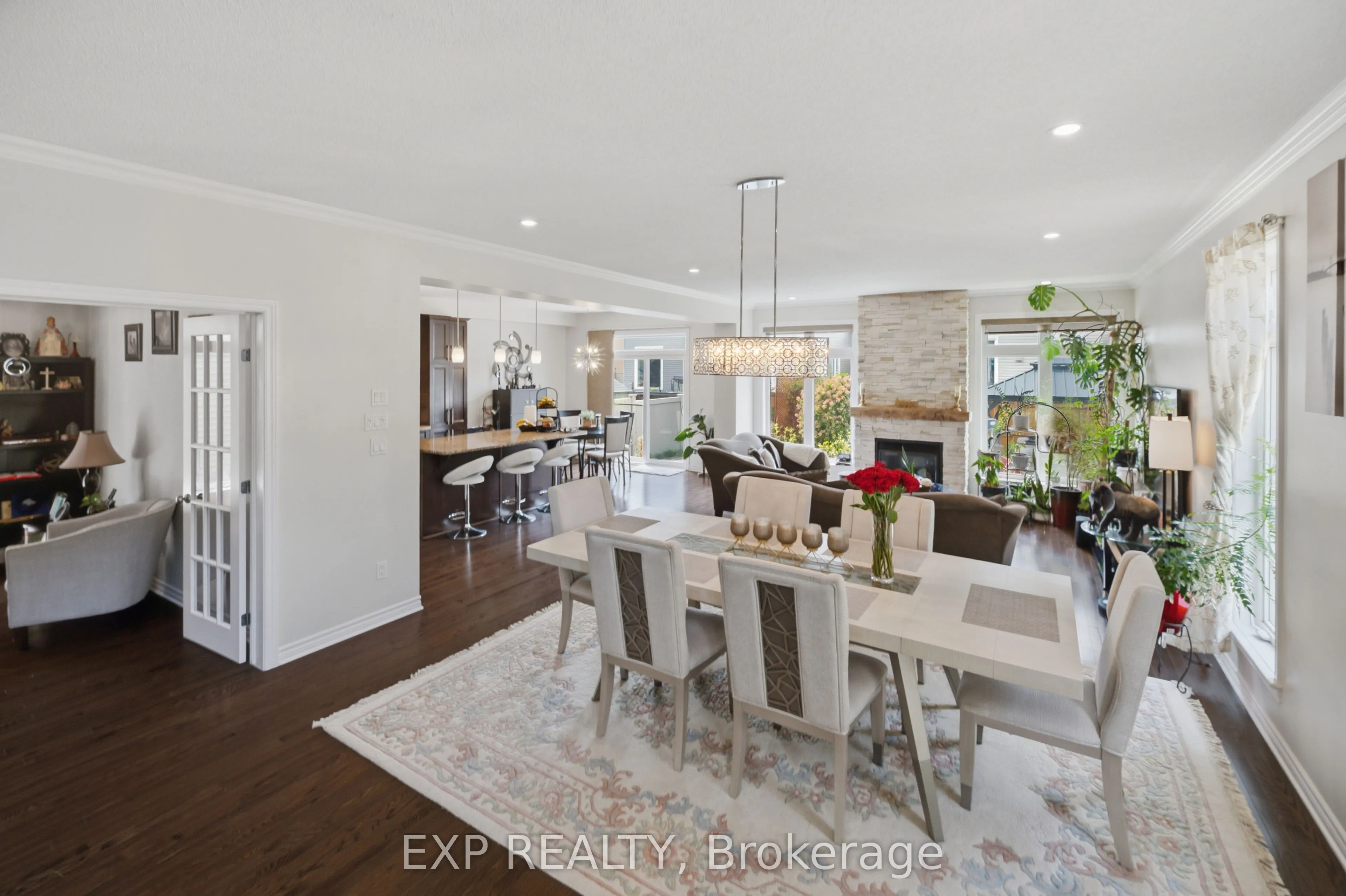273 Gracewood Crescent