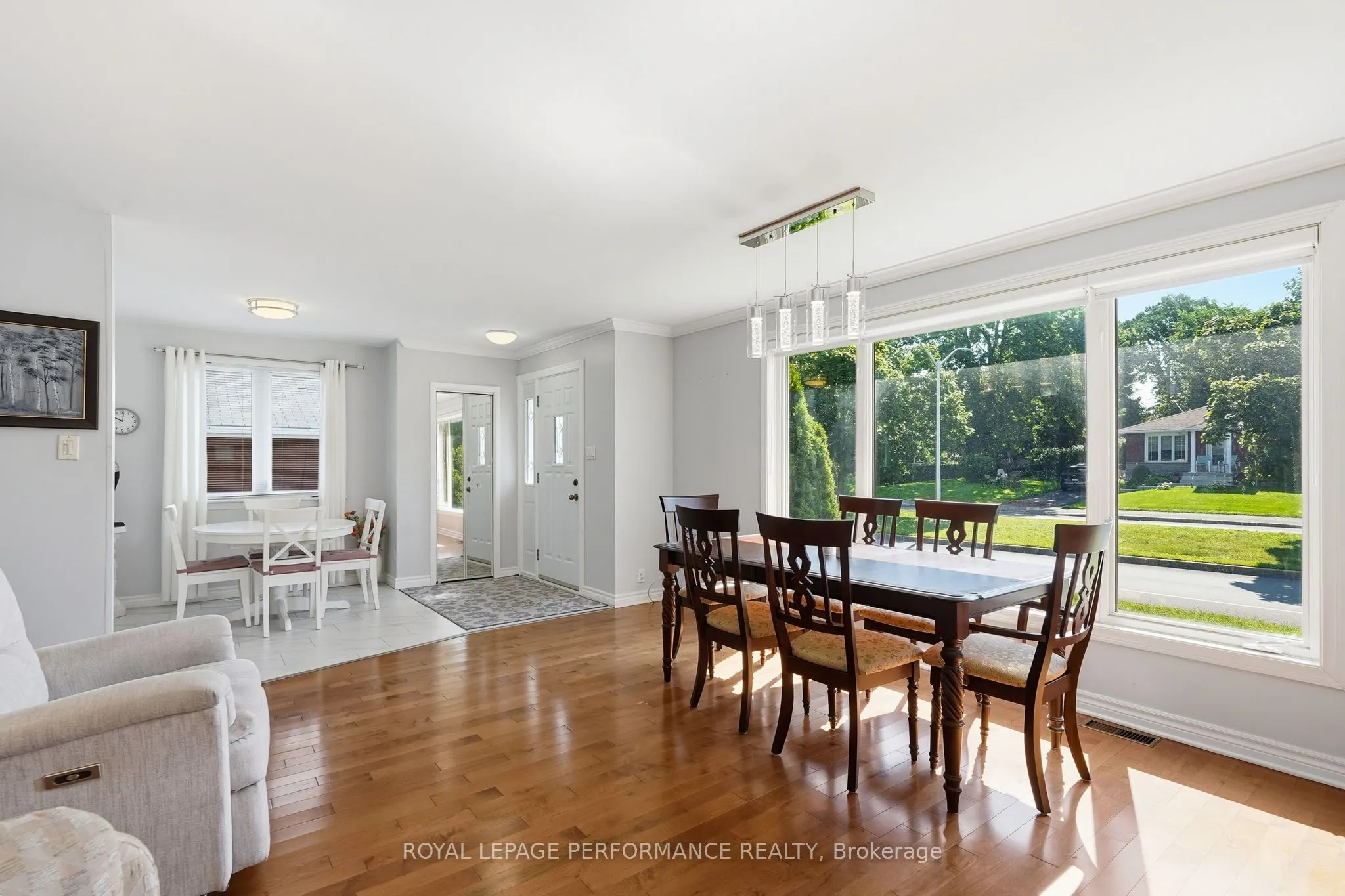 716 Cartier Boulevard