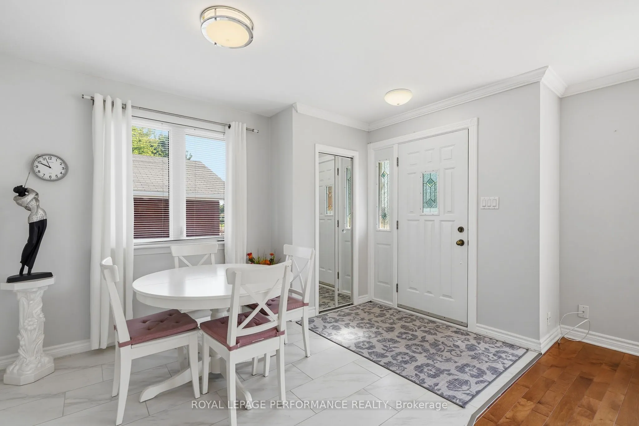716 Cartier Boulevard
