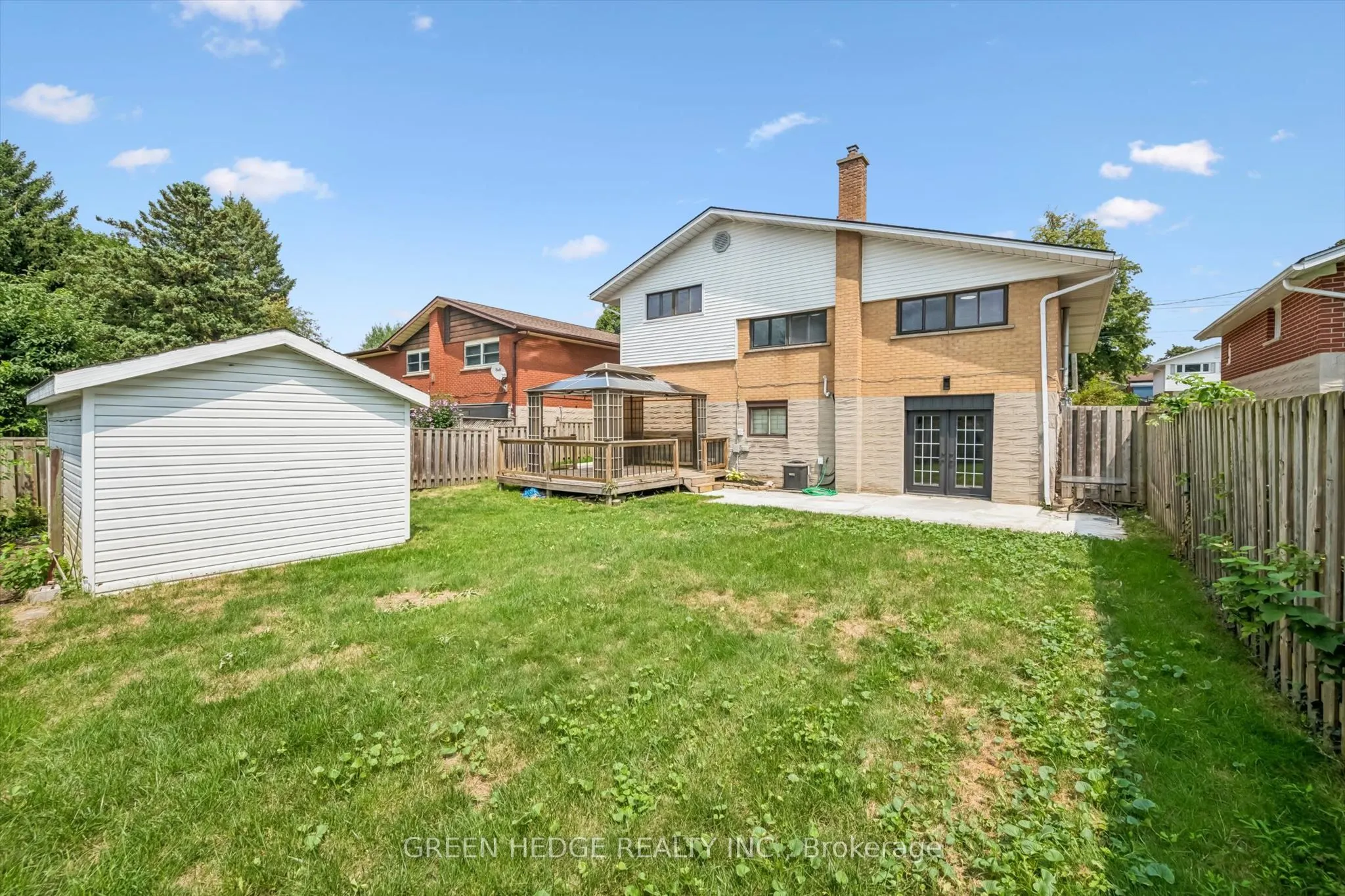 385 Village Crescent
