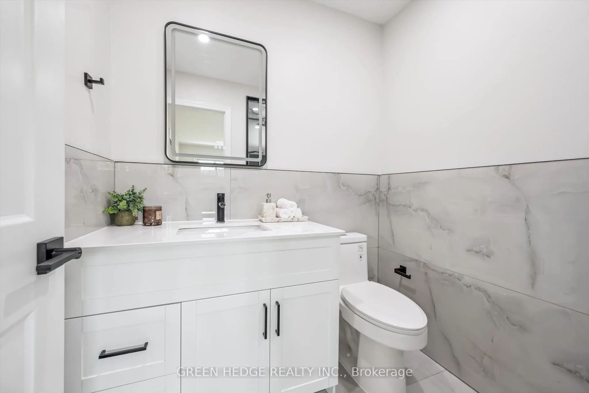 385 Village Crescent