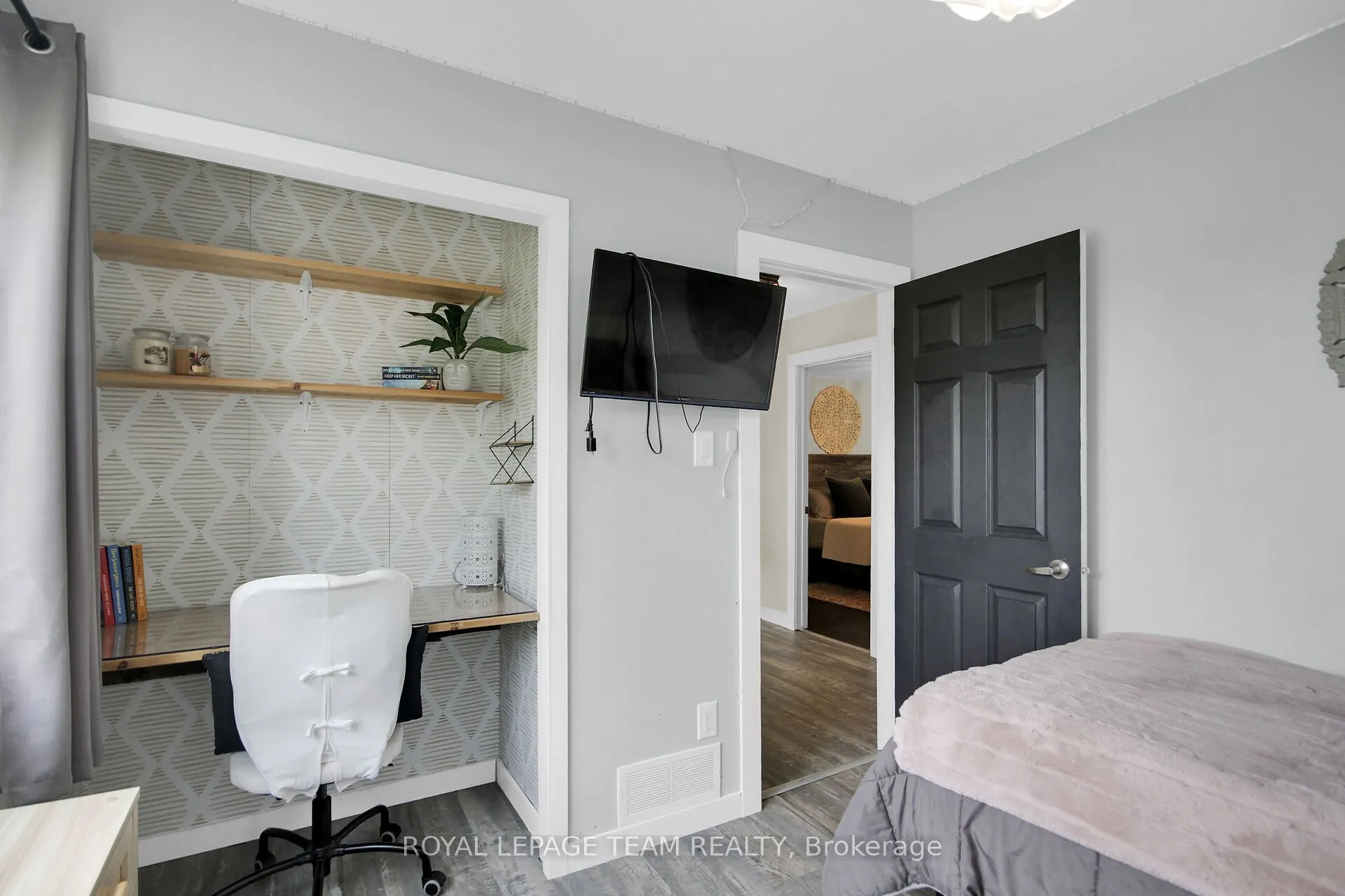 36 Steggall Crescent