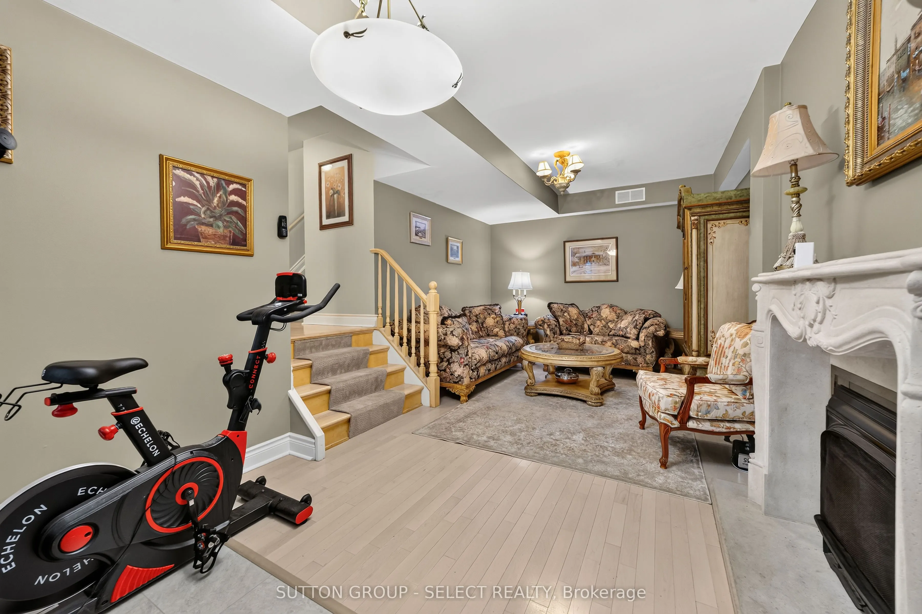 152 Albert Street #14