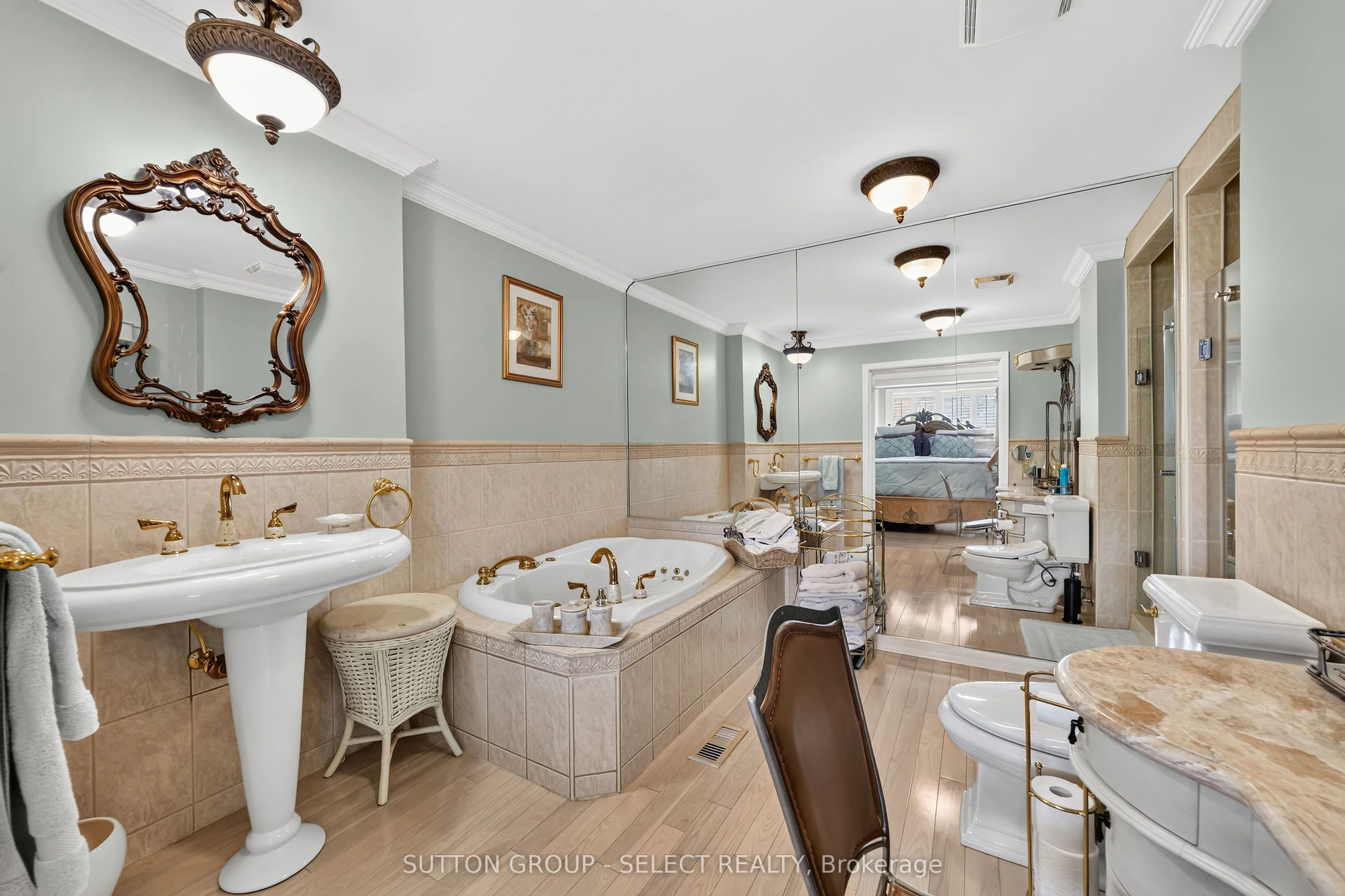 152 Albert Street #14